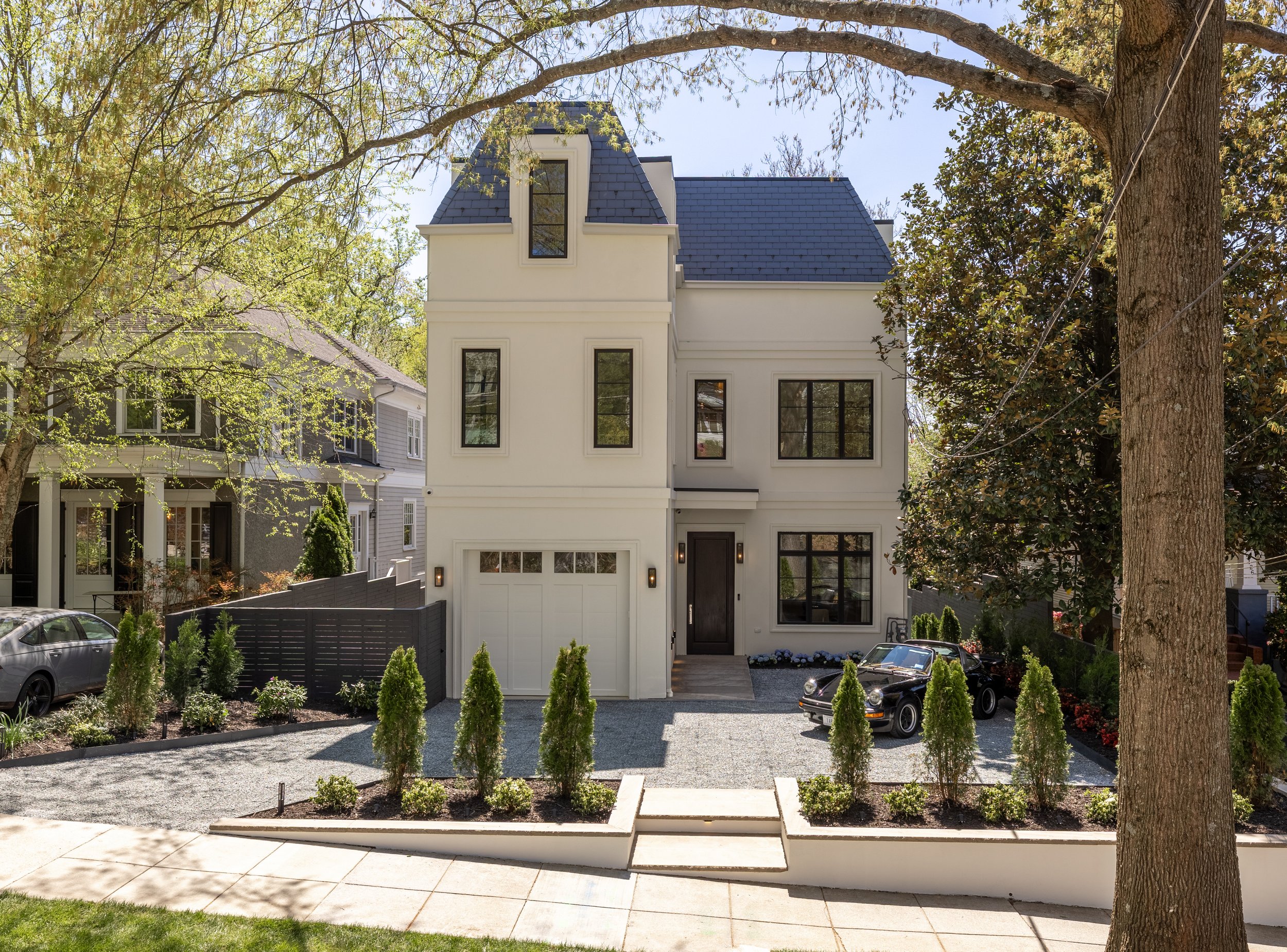 5122 Cathedral Ave NW-0001.jpg
