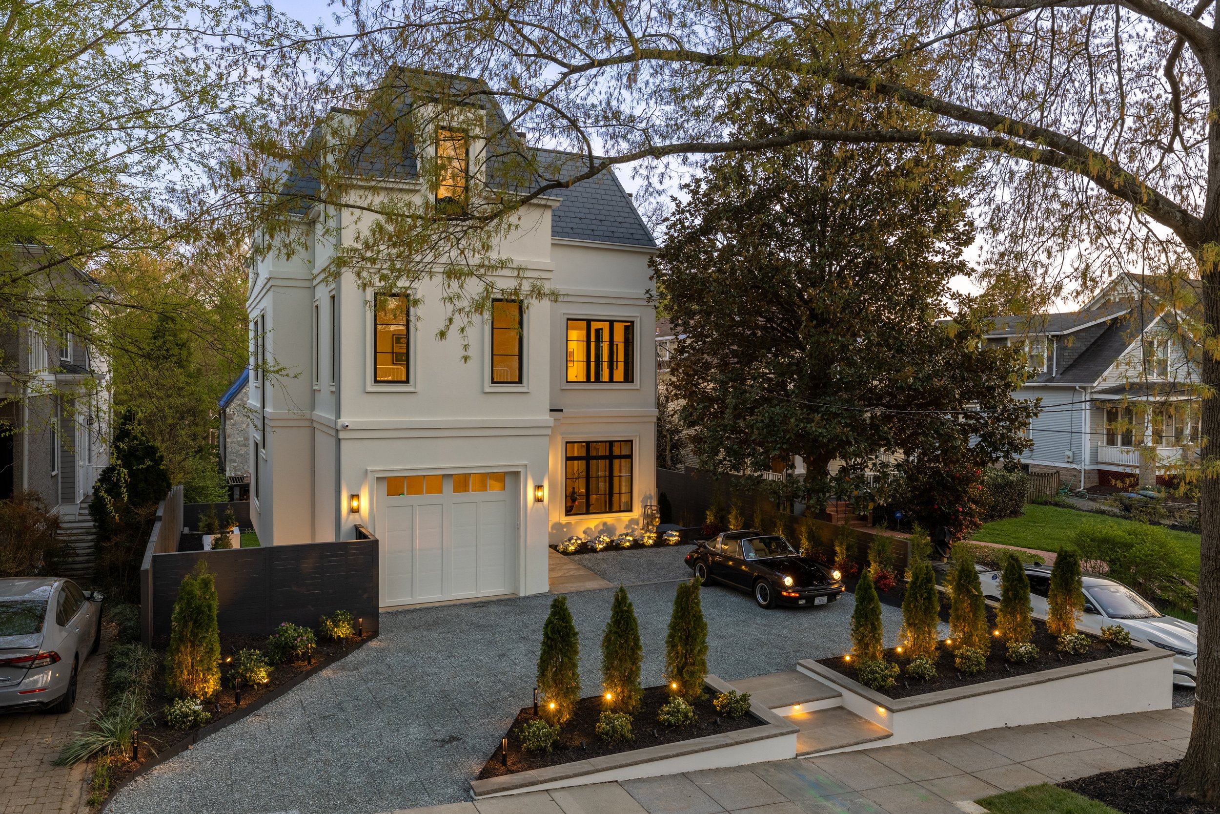 5122 Cathedral Ave NW TWI-0001 (1).jpg