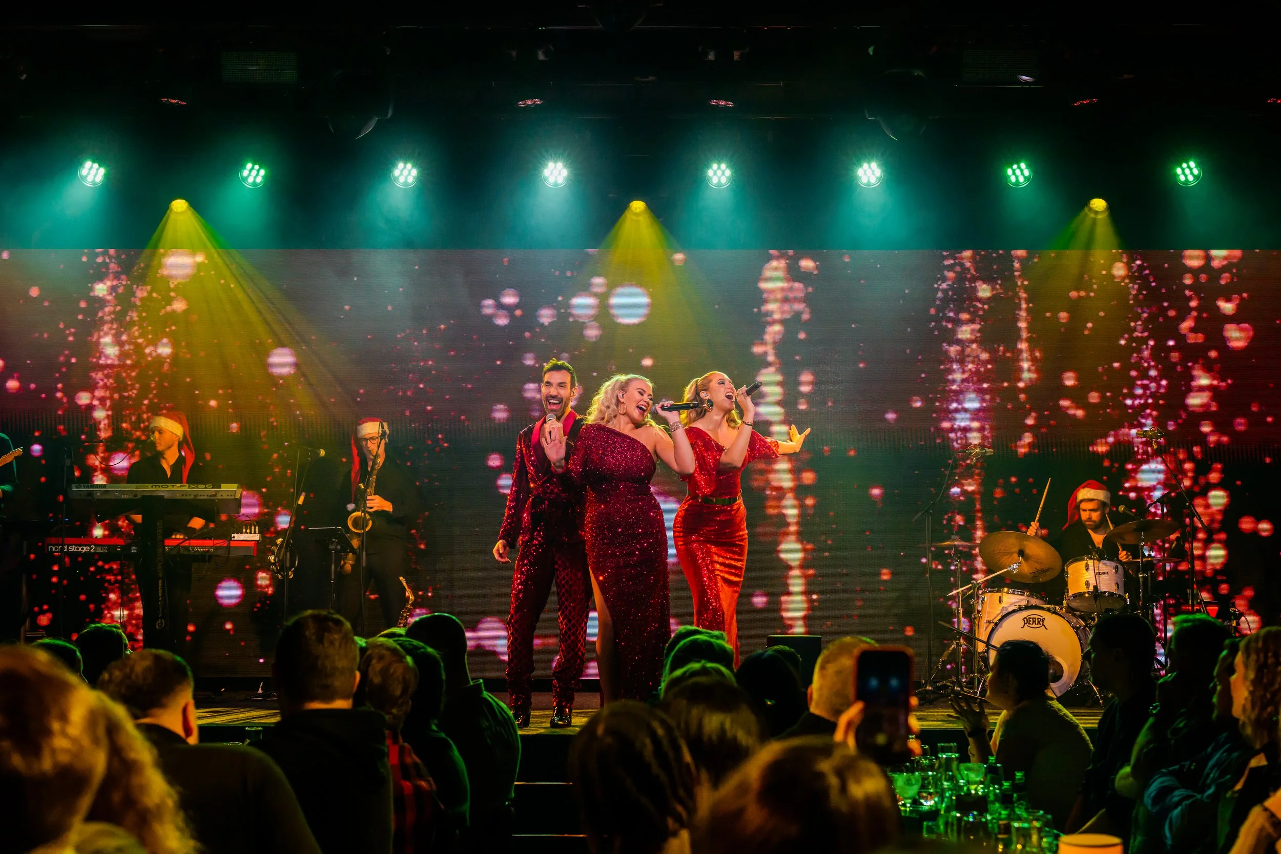 Julshow &amp; julbord