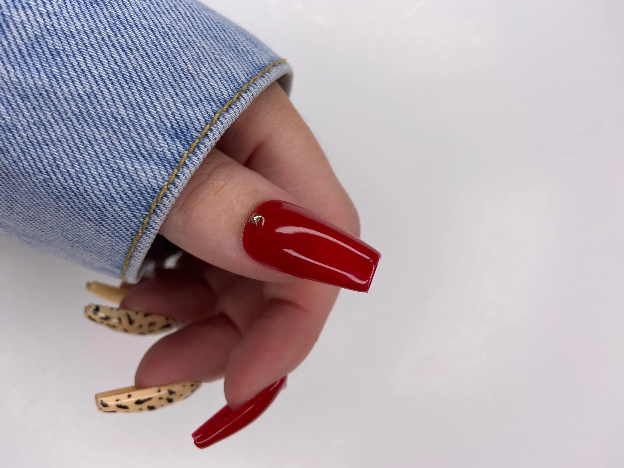 F2EBE84E-BEF5-4F05-8F5F-4445FAAA74DD