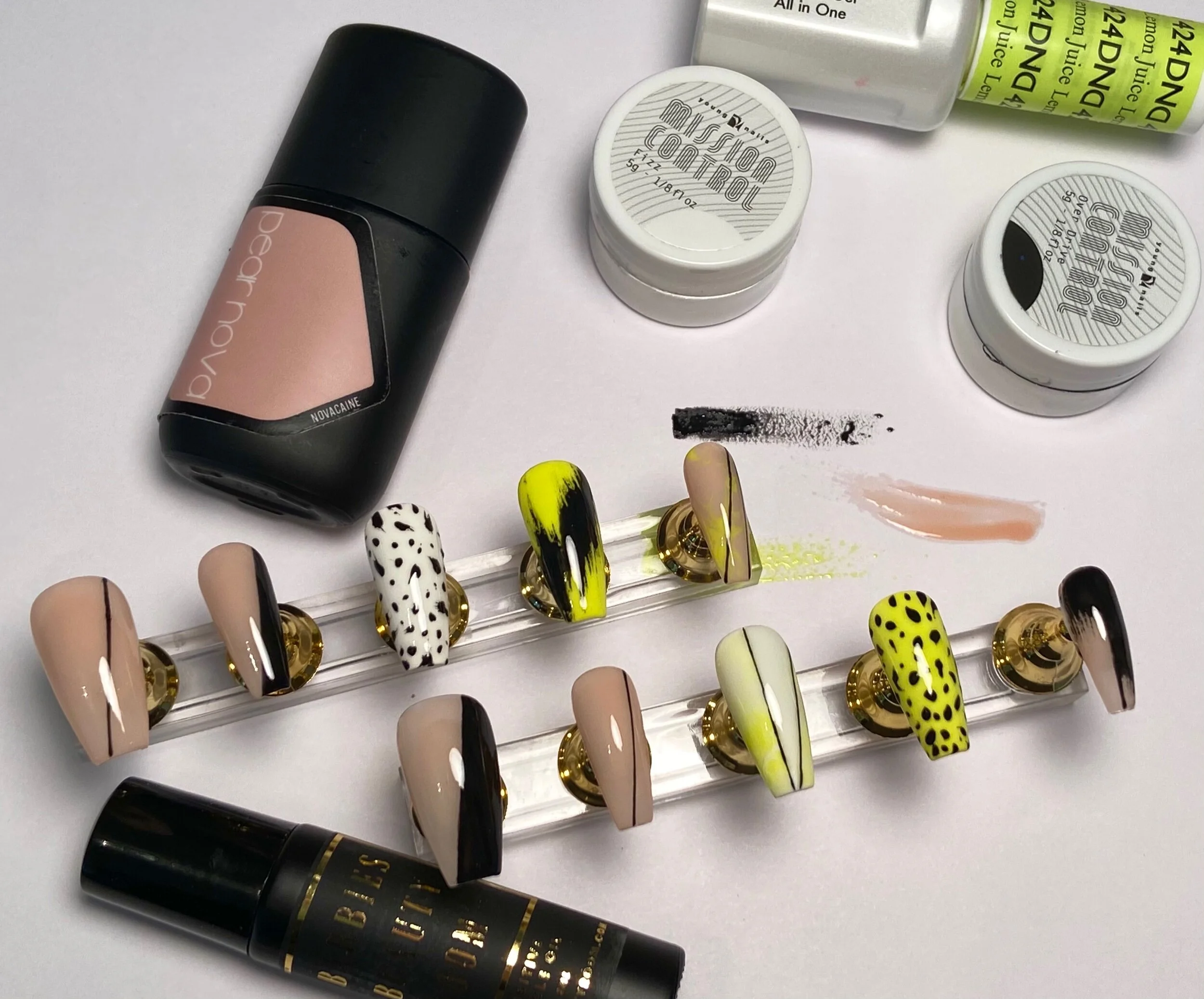 09B8F568-E814-4B3A-BDC8-F6E140E02756