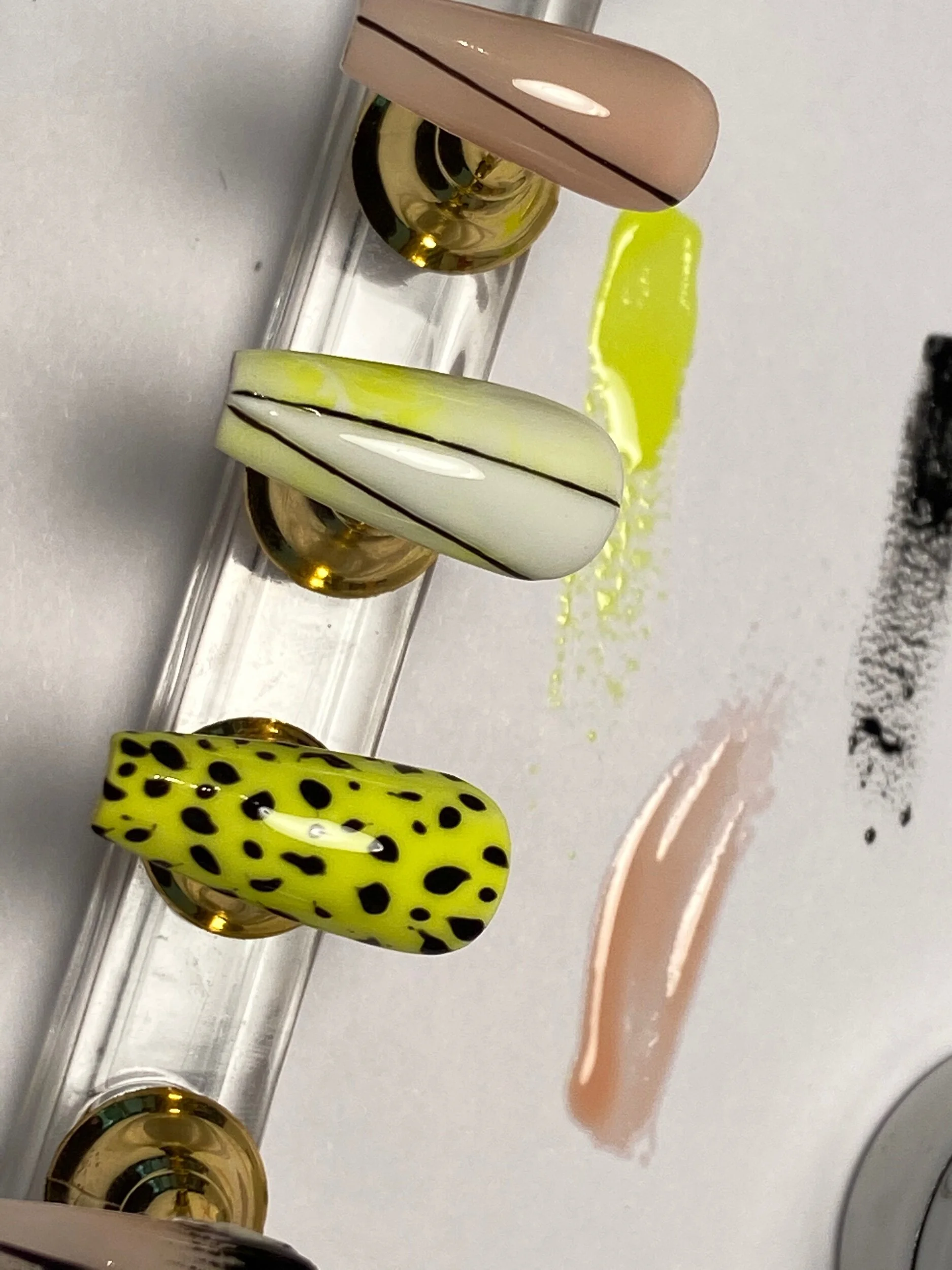 282FD5FF-5AA5-4C0E-A947-8ACB0235B51F