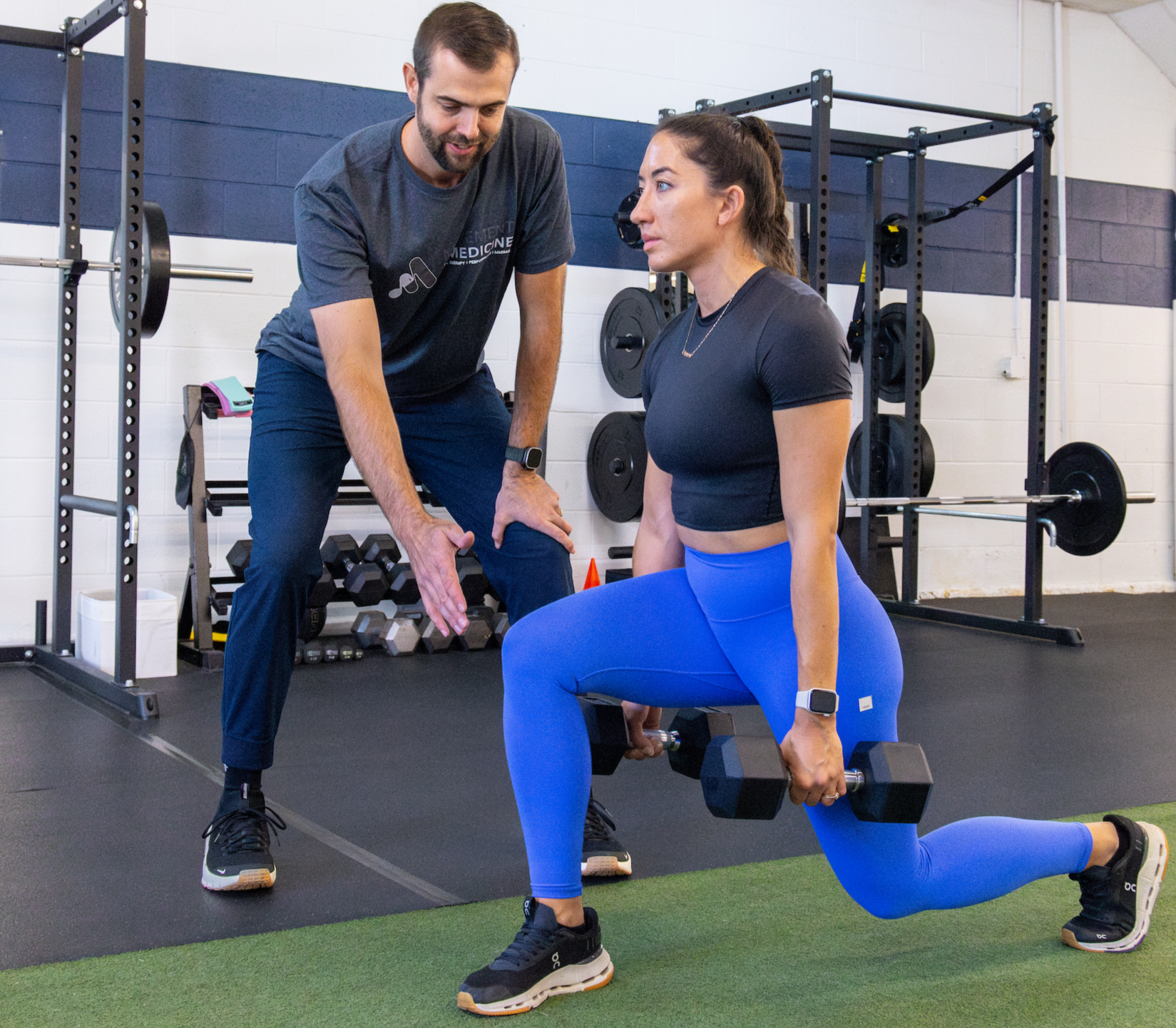 Active adult athlete recovering from knee pain with physical therapy in Norfolk VA