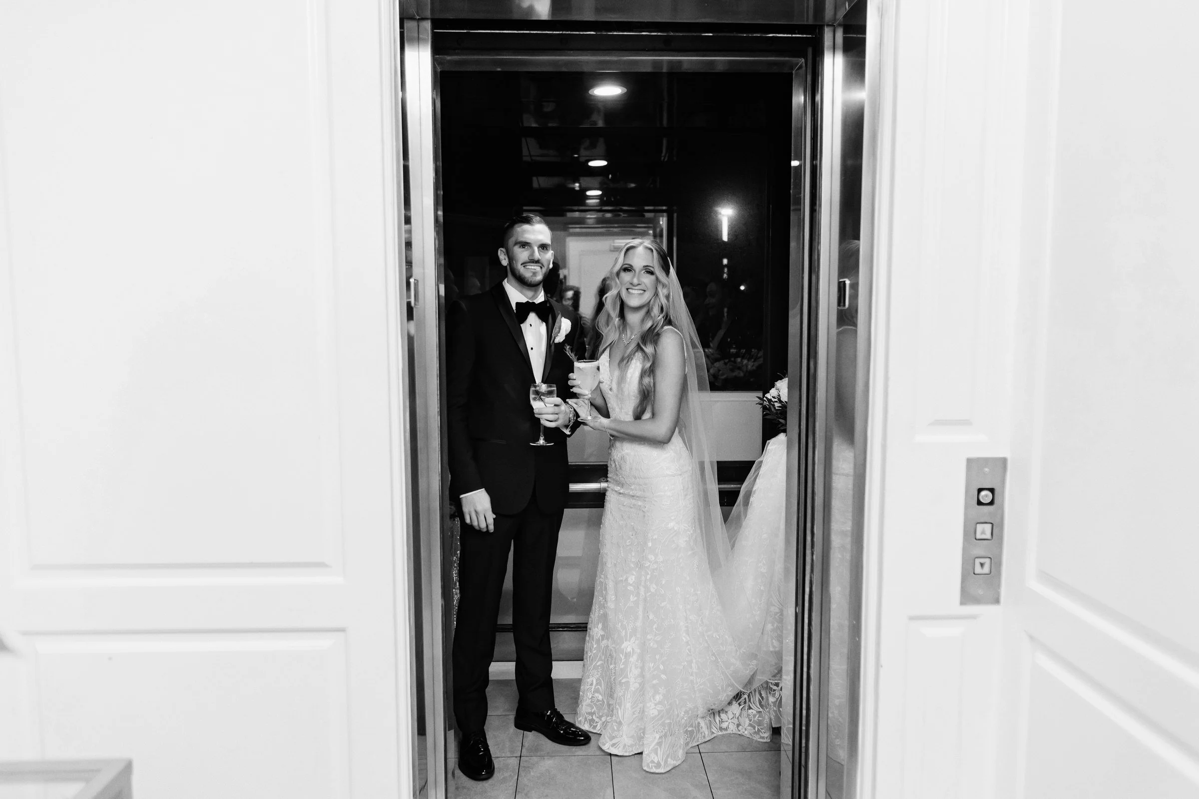 Kate&Rob-533gray.jpg