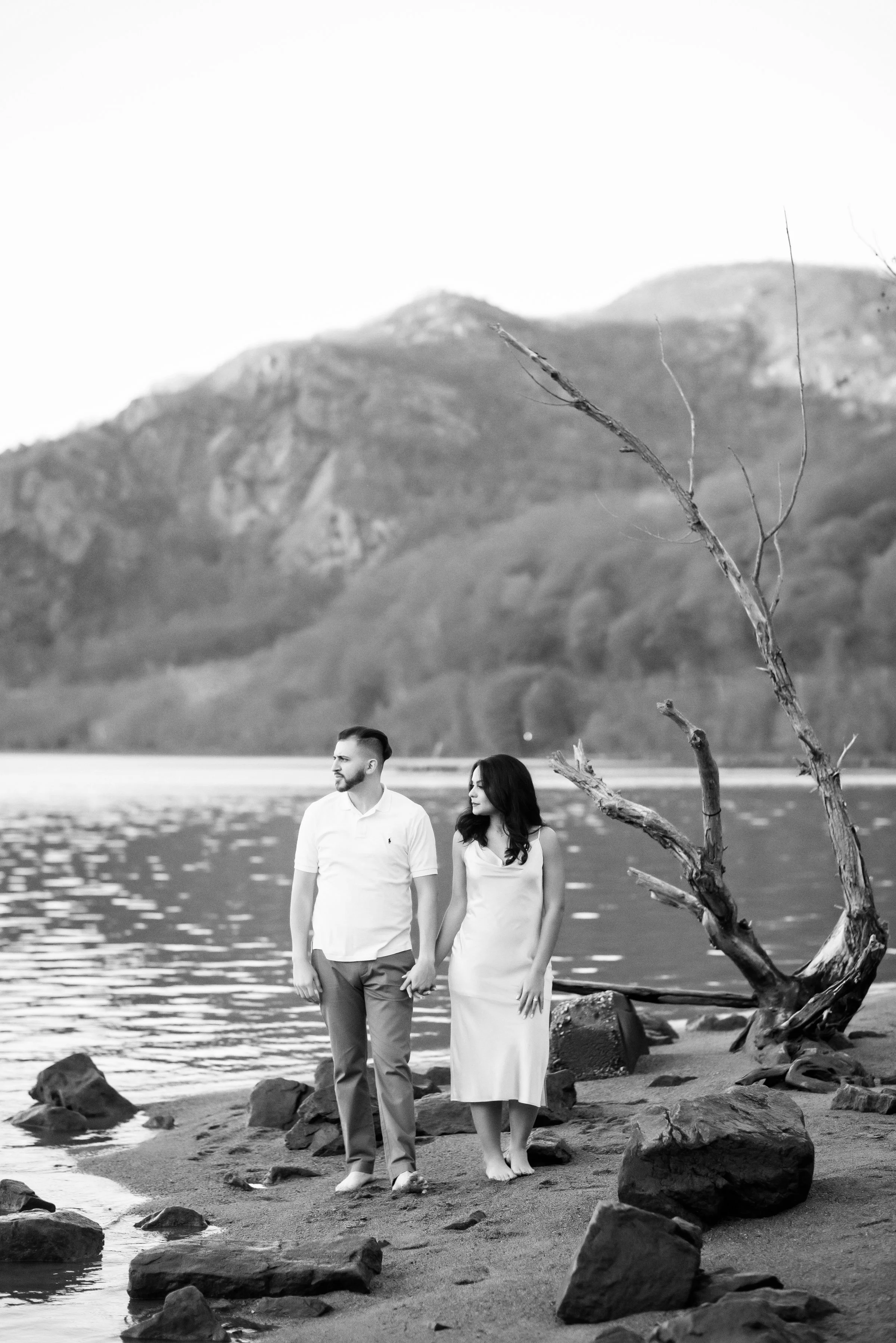 Geraldine&ErickEngagement-107gray.jpg