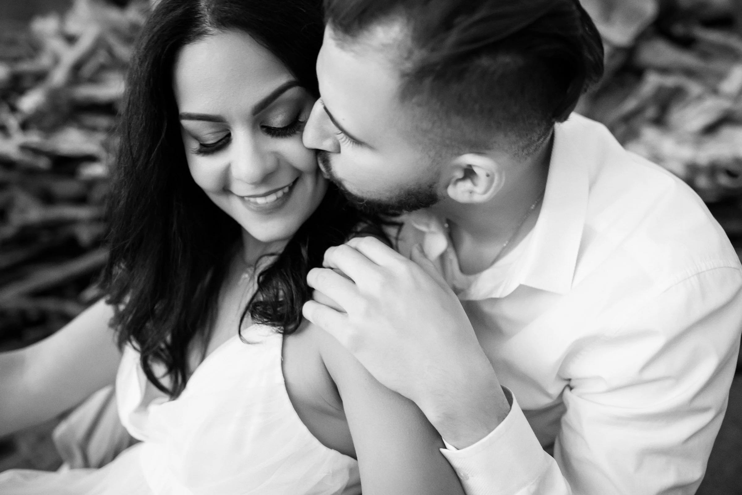 Geraldine&ErickEngagement-195gray.jpg