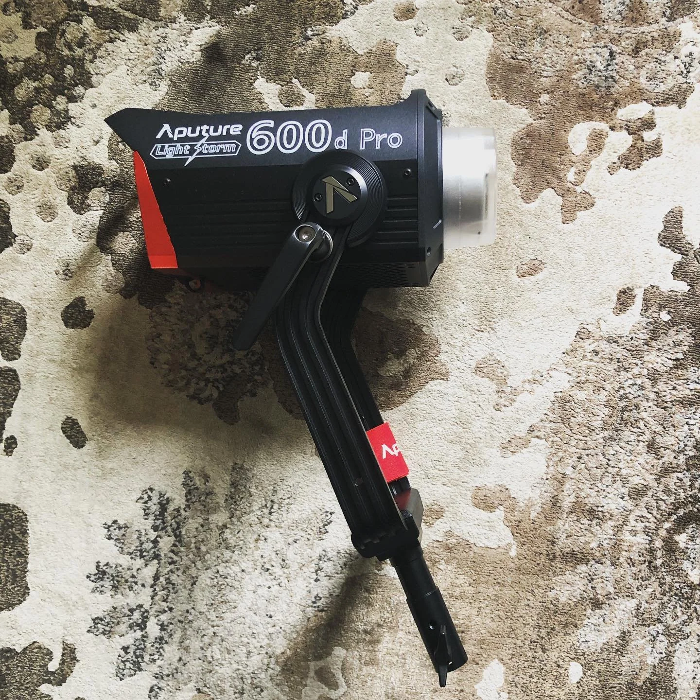 On the first day, God said let there be light…
So he sent an Aputure 600D with the F10 Fresnel down to video.equipment from the heavens… and all the Okanagan video creators rejoiced.
.
..
...
....
Rent from us today & check out the