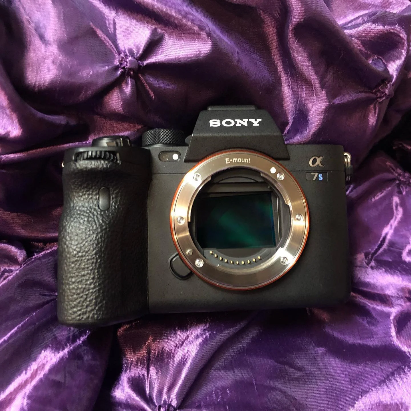 Now renting the Sony a7Siii
4K 120p.  Internal stabilization.  Full frame. This camera sets the bar high for other mirrorless cameras.
.
..
...
....
Rent from us today & check out the rest of our available gear - www.video.equipment
#a7siii #son