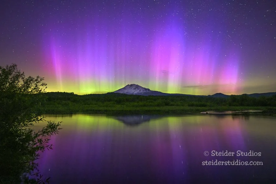 *Steider Studios.Mt Adams Pink Aurora.6.2.25.jpg