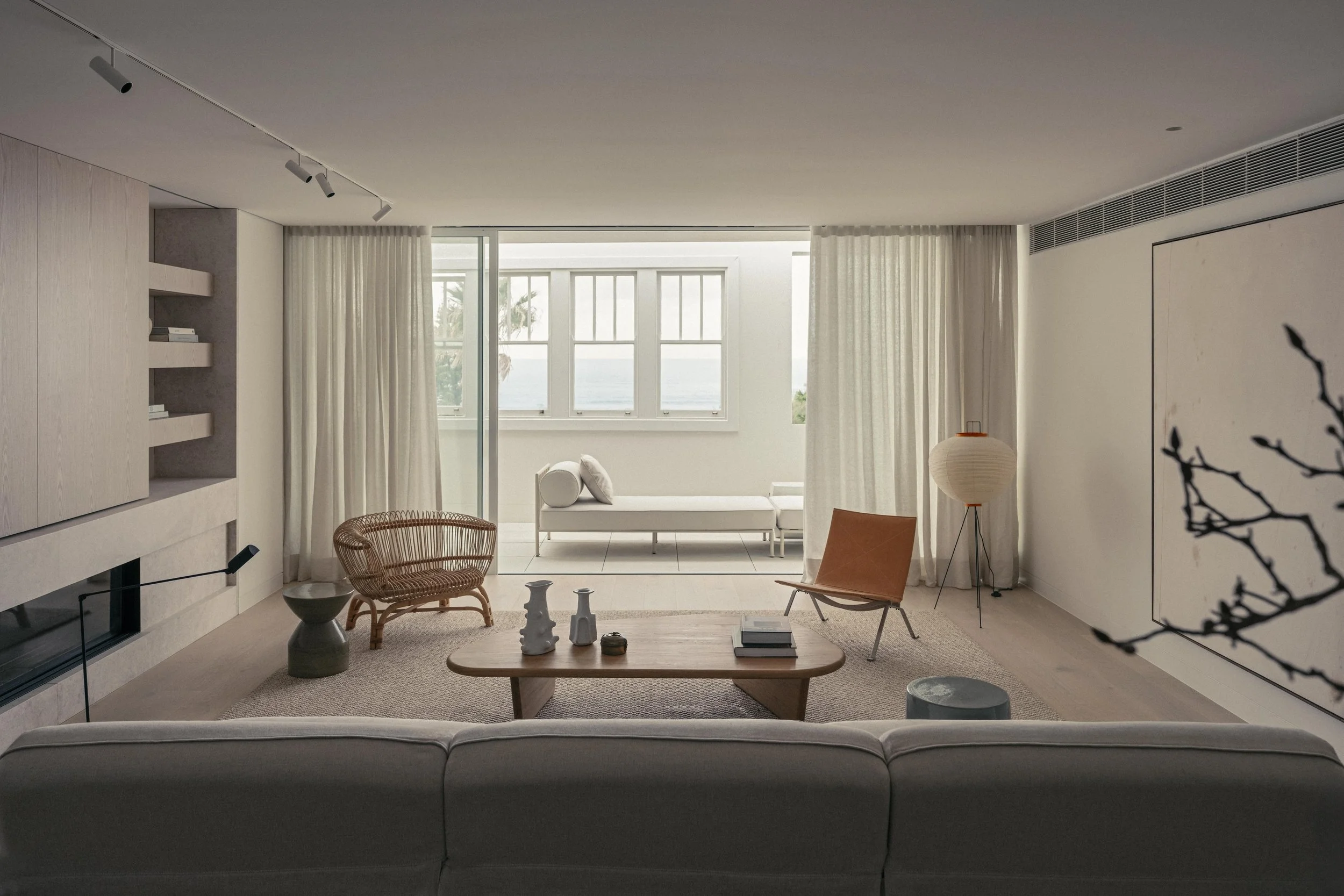 Bondi Penthouse by Lawless and Meyerson for est living