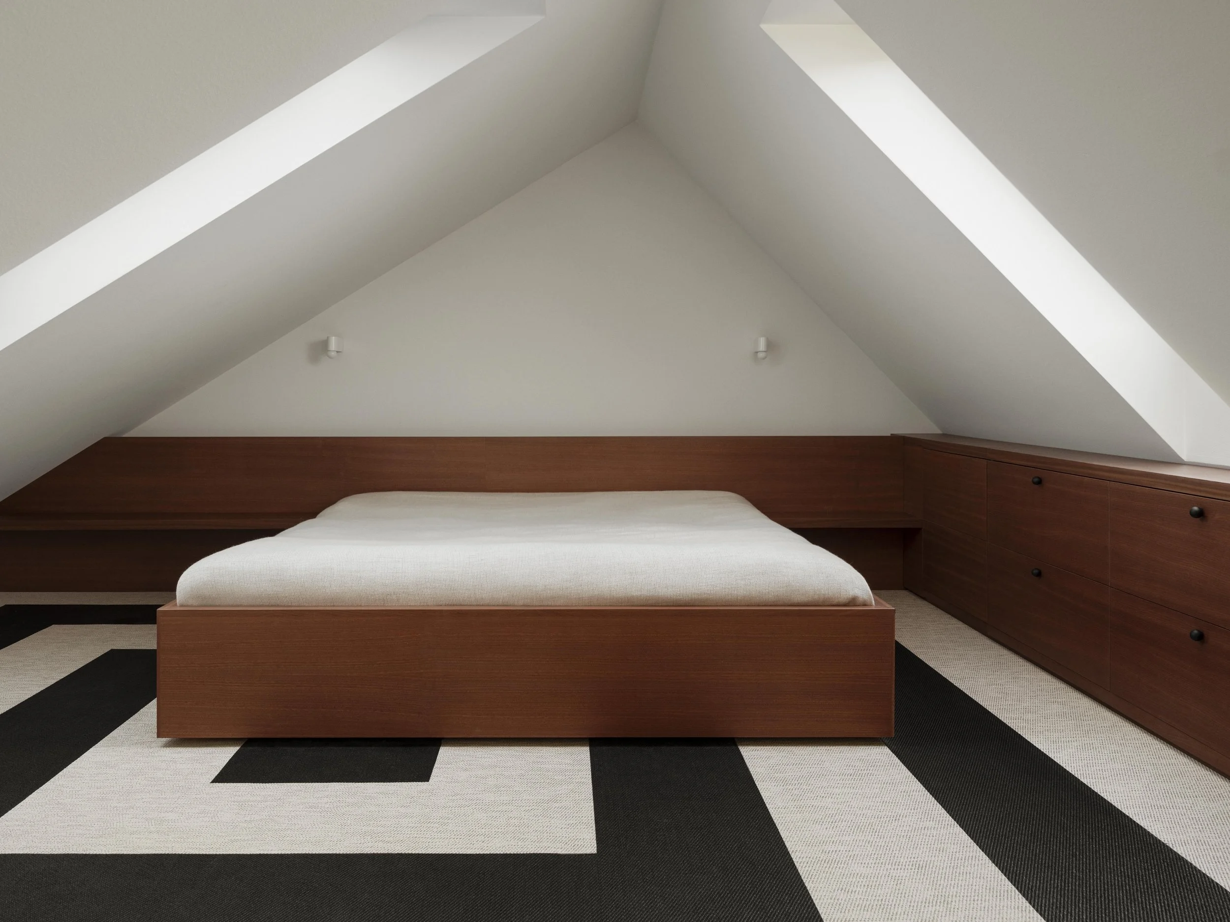 TG5 by Studio Daniel Kutlesovski