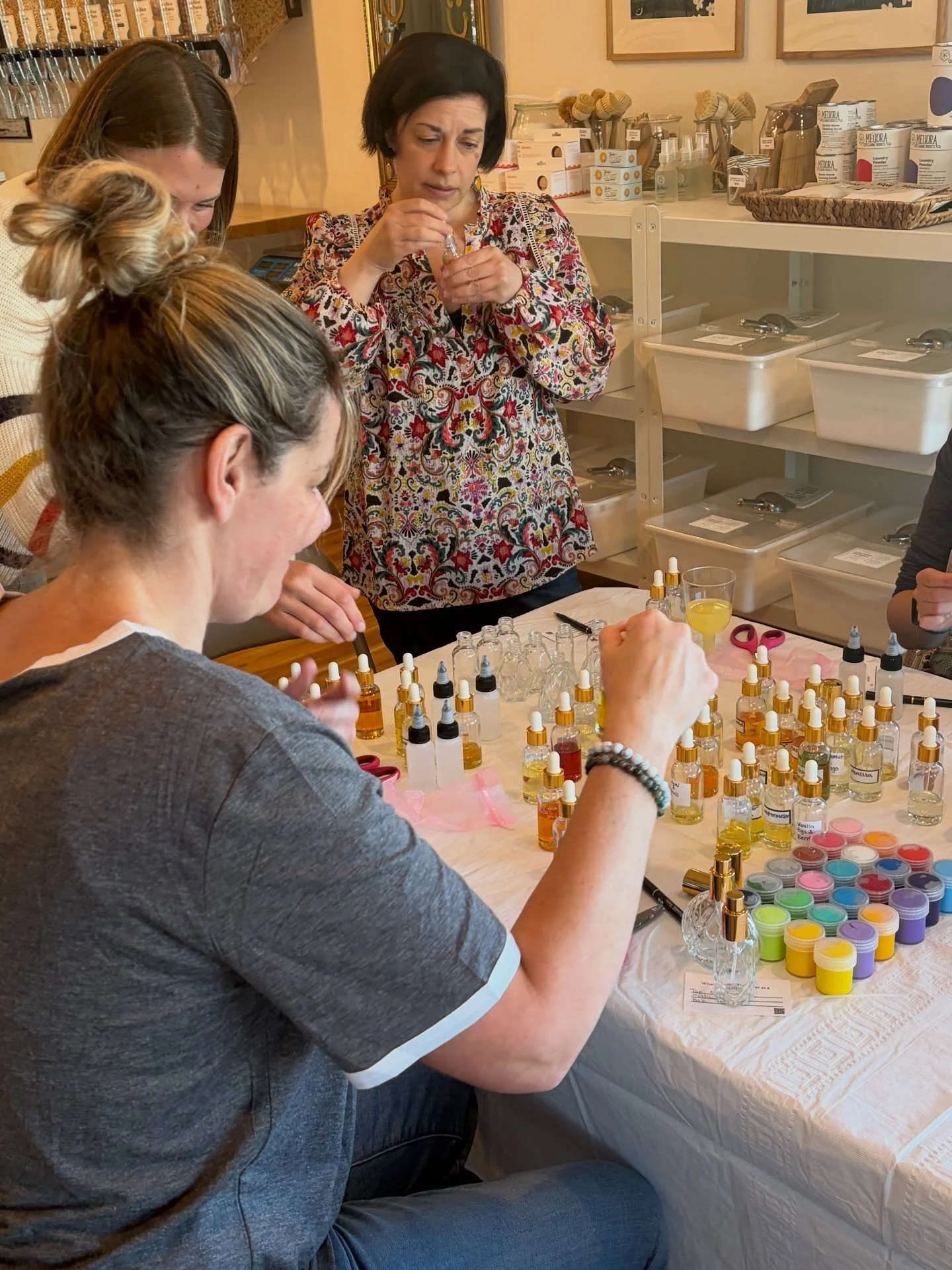 A night filled with crafting, sipping, sniffing, and meaningful conversation. ✨

Thank you to @districtrefillery for having us!

Everyone created such beautiful, unique scents of their own. That&rsquo;s the beauty of these workshops, they&rsquo;re in