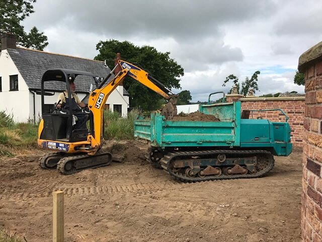 Daisy the dumper made her first appearance this week. She is like a rollercoaster ride . Scream if you want to go faster. More adventures from daisy later. #trackeddumper #daisy #bigboystoys #landscaping #gardening #landscapegardening