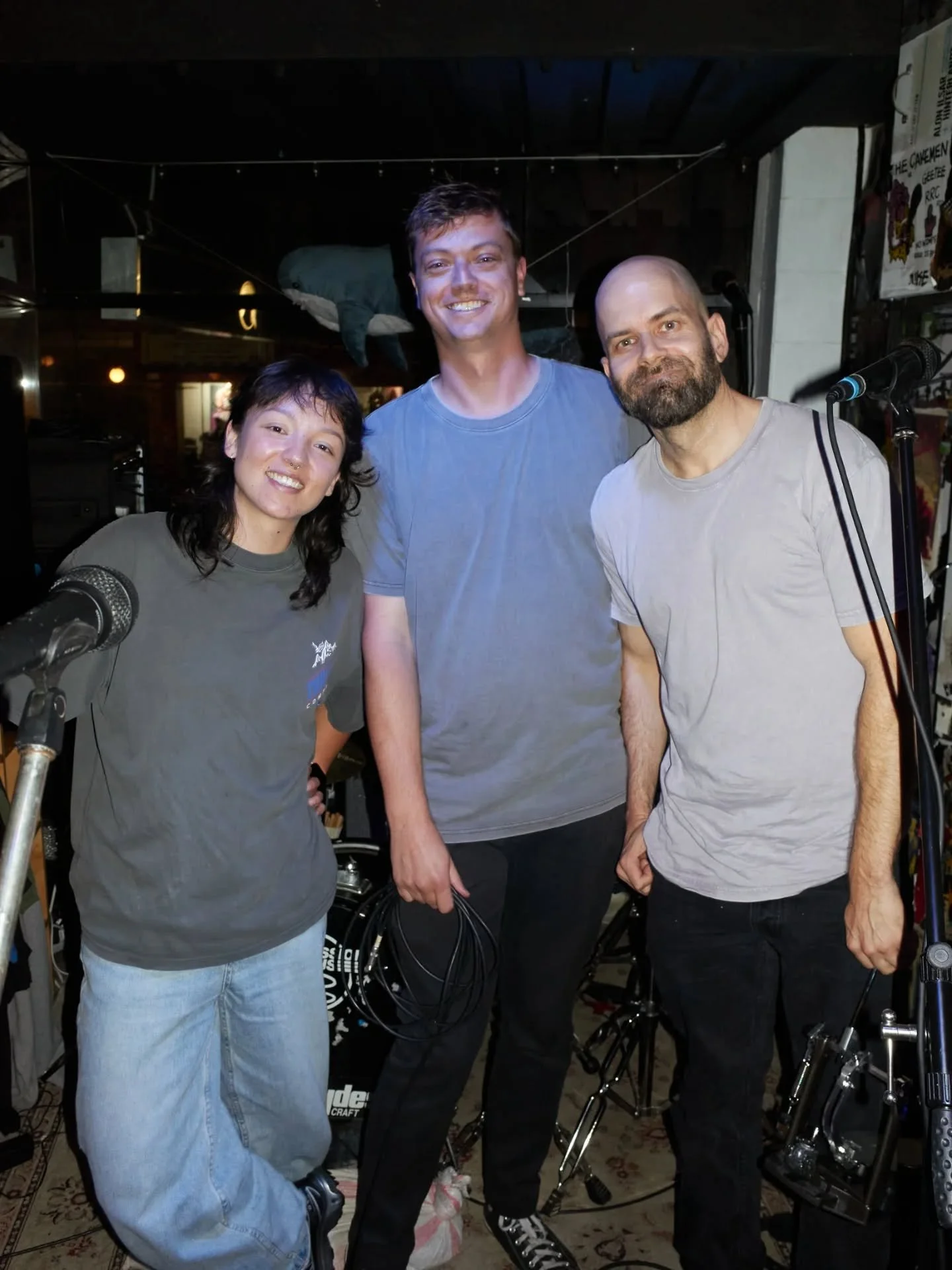 vol. 01 - @lazythinking__

THIS PLACE IS LOUD. I really recommend using earplugs.

I came here tonight because I hadn&rsquo;t left the house all day. Didn&rsquo;t even talk to anyone. As an extrovert, I get my energy from talking to whoever I can fin