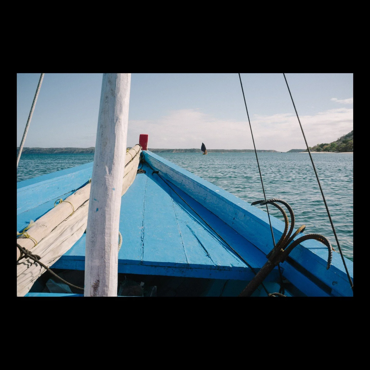 Little daytrip on the third day to an island in the emerald sea just outside of antsiranana bay (second largest bay in the world after Rio de Janeiro) with our lovely guide Barthez(Image 3), who later tried to scam us lol. Also pictured is the toilet