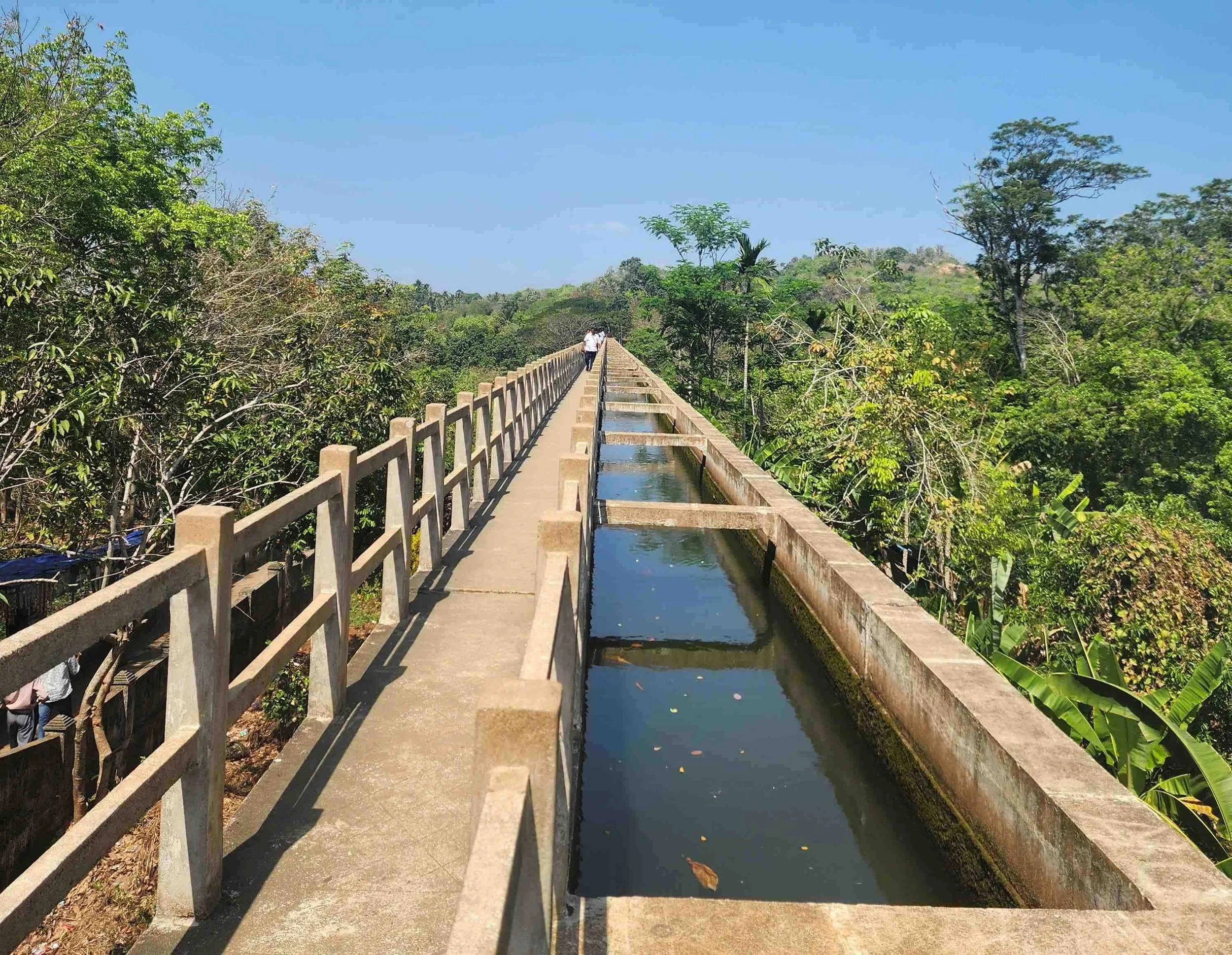  Mathur Aqueduct and walkway in south India provides spectacular views of the countryside below