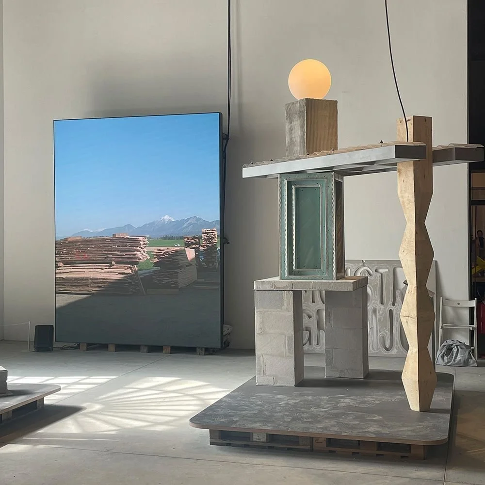 Highlights of Venice Biennale 2025 @labiennale in no particular order

1. #Slovenia A playful celebration of the Master Builder, totems created with off-the-shelf materials. @anak0si
2. #Nordic performance confrontation between Modernism (the space) 