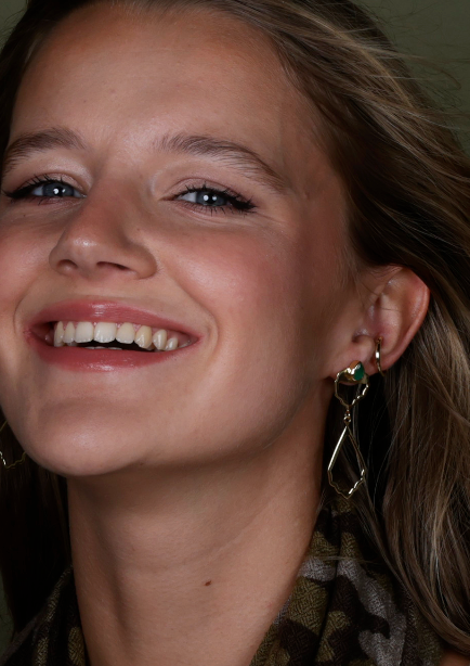 emerald deco earrings 2.png