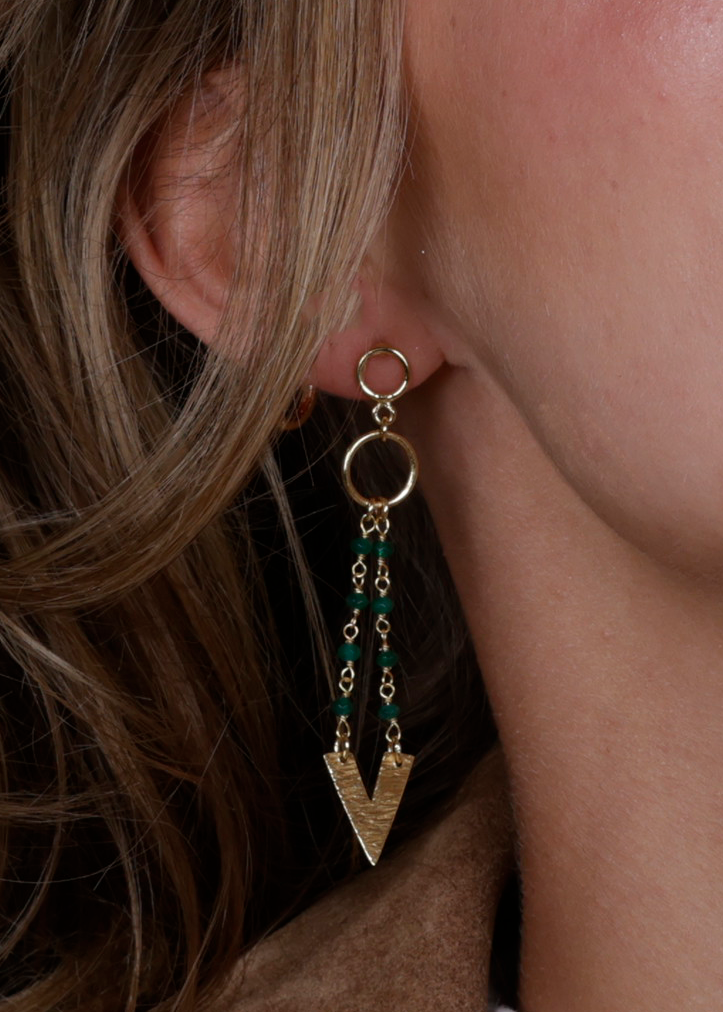 vera earrings .png