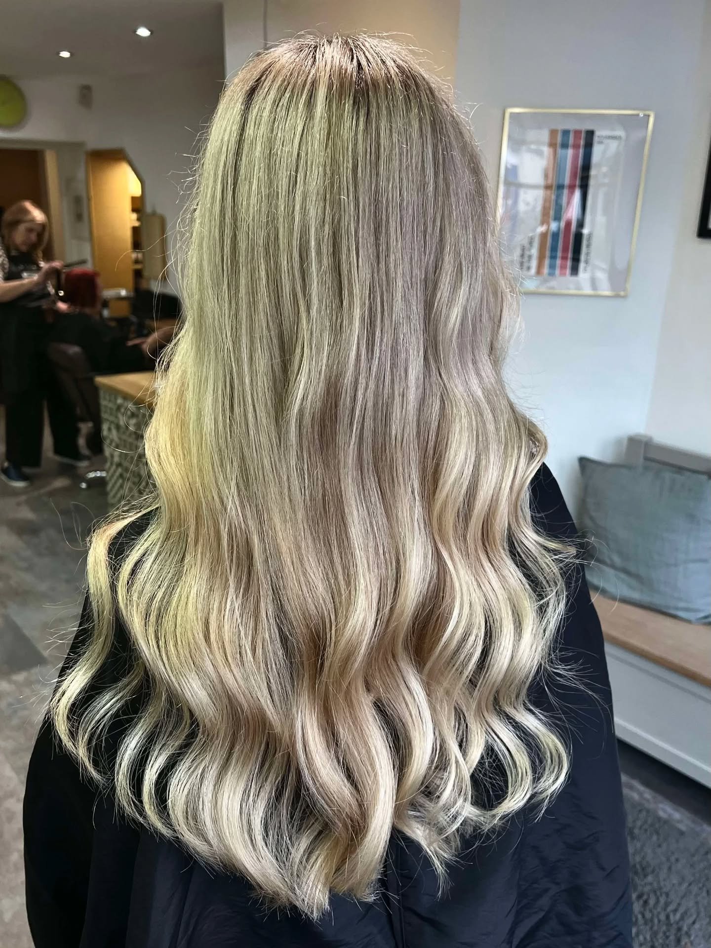 Client Goal - shift from global bleaching for lower maintenance and better condition...
Full head of foils + a toner =Goal achieved 🤍🩶

Hair by Katy