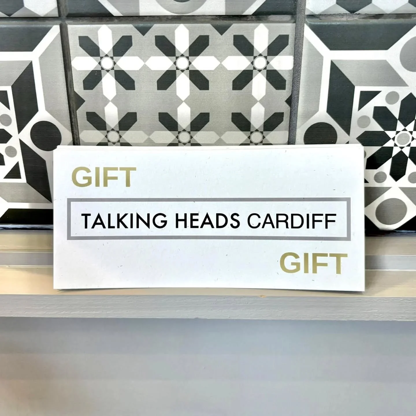 Looking for present ideas for your loved ones ? Why not treat them to a christmas blowdry or a bonus discount on their next appointment with our gift cards 🧑&zwj;🎄🌲⭐️