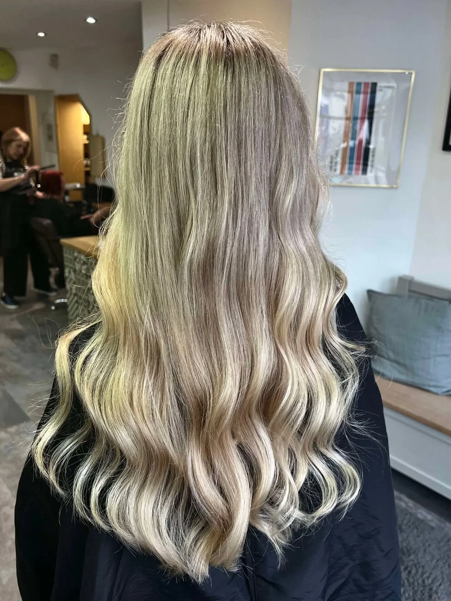 Client Goal - shift from global bleaching for lower maintenance and better condition...
Full head of foils + a toner =Goal achieved 🤍🩶

Hair by Katy
