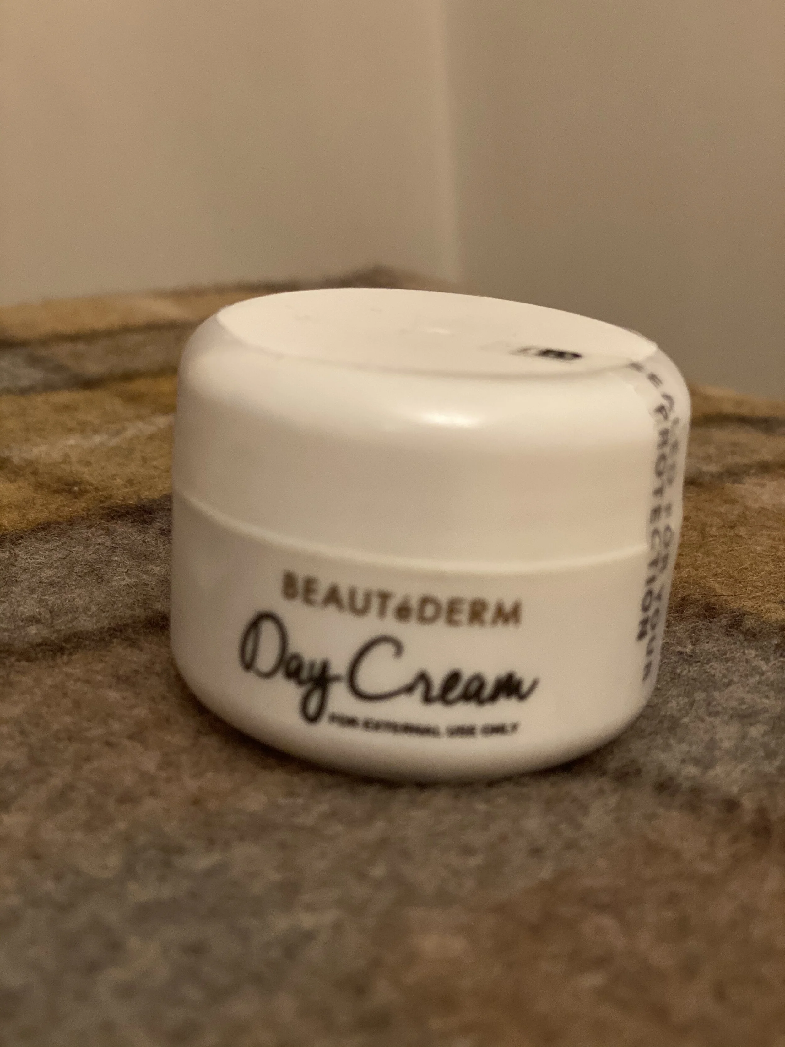 7AAEE9D1-EFF6-486A-B6B1-497F1F198FC4