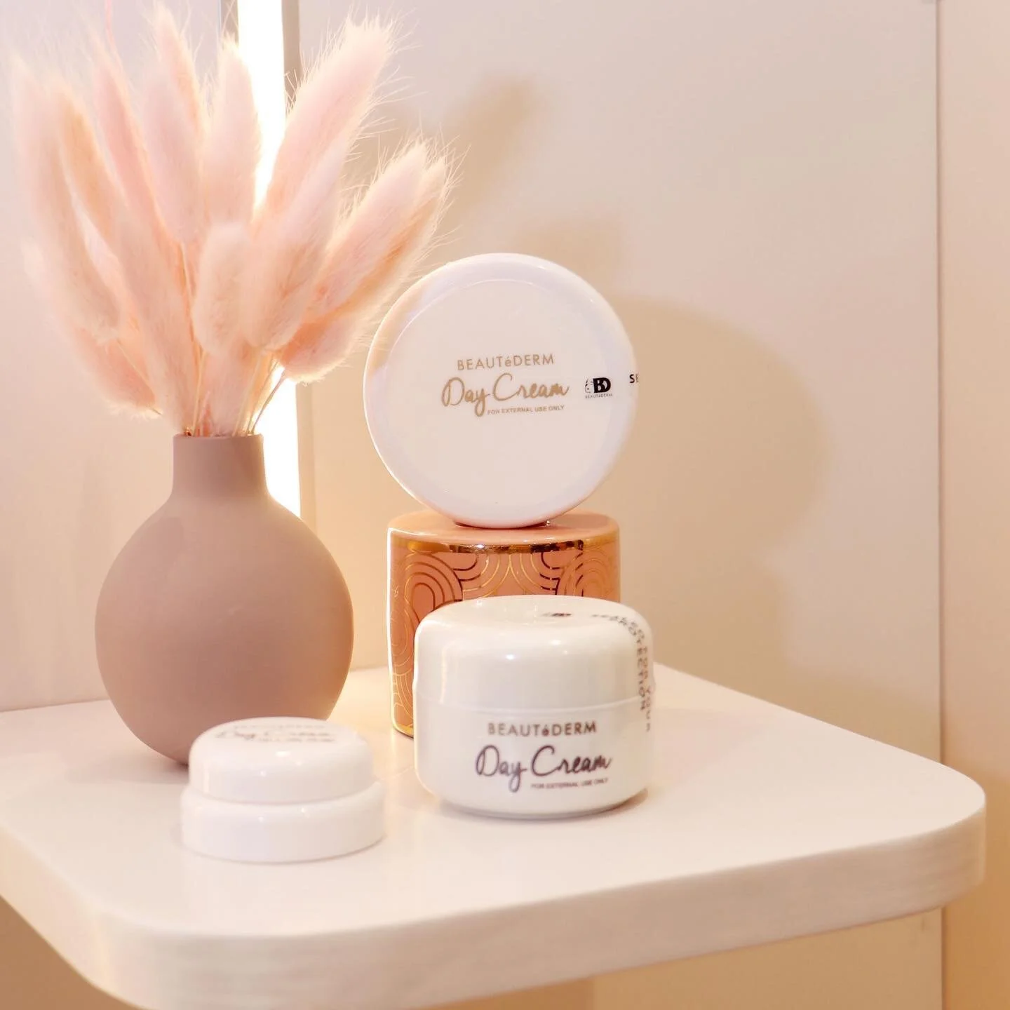 52FAE664-492D-435B-A7CC-7A8DCC9A871D