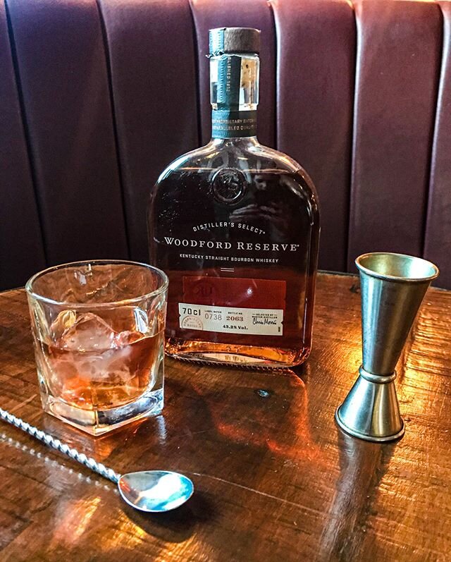 Rich and full-bodied, this bourbon is triple distilled for extra smoothness, and loaded with notes of dried fruit and sweet spice. Ask for Woodford Reserve at the bar. ⁠
⁠
⁠
#whiskey #woodfordreserve #thecowleyretreat #cowleyroad