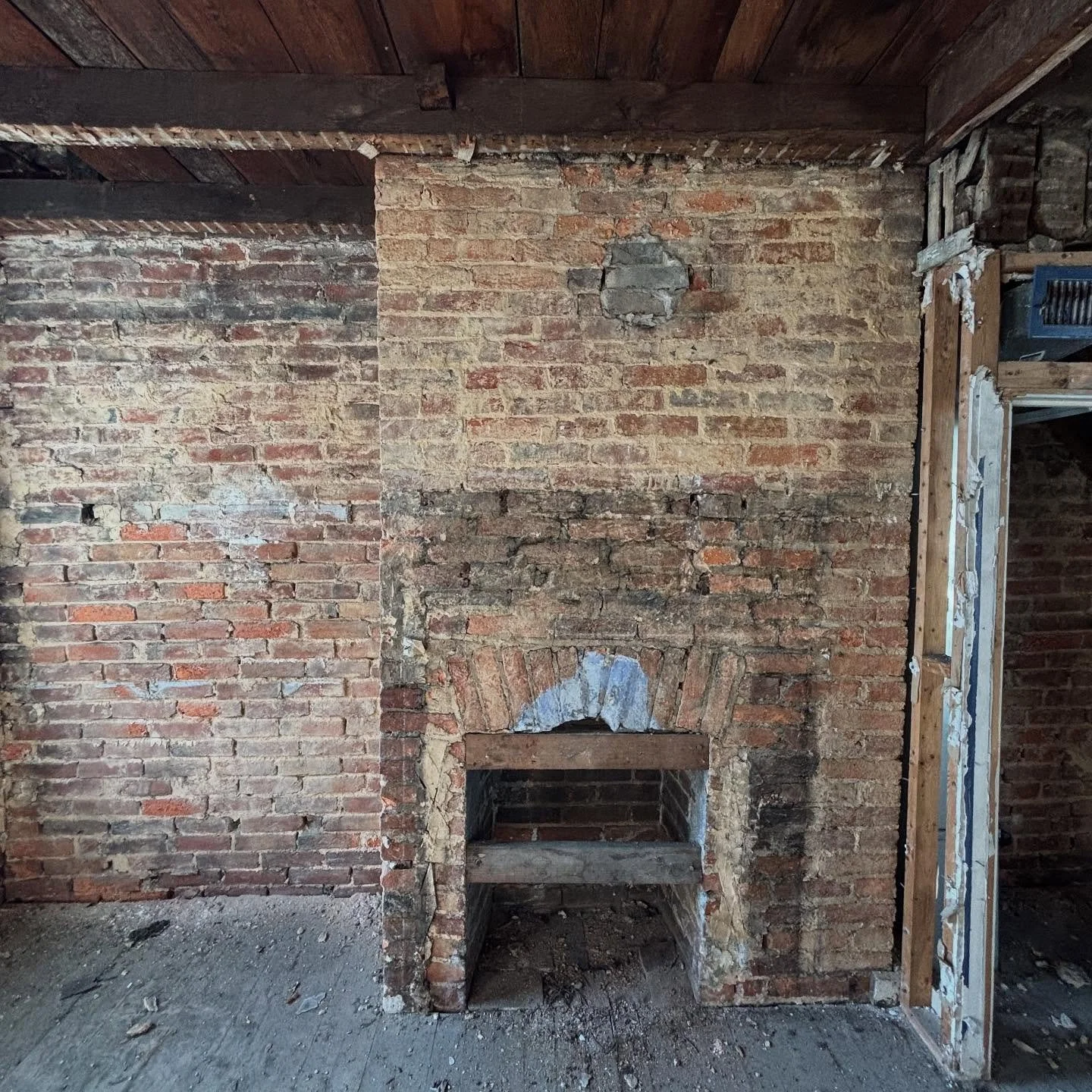 Got to do some house touring this week and came across this cute moment. 

Clients are looking for a project and this home definitely fits the bill.  The goal is to take a modest home and maximize the small spaces.  Lots of ideas and decisions for th
