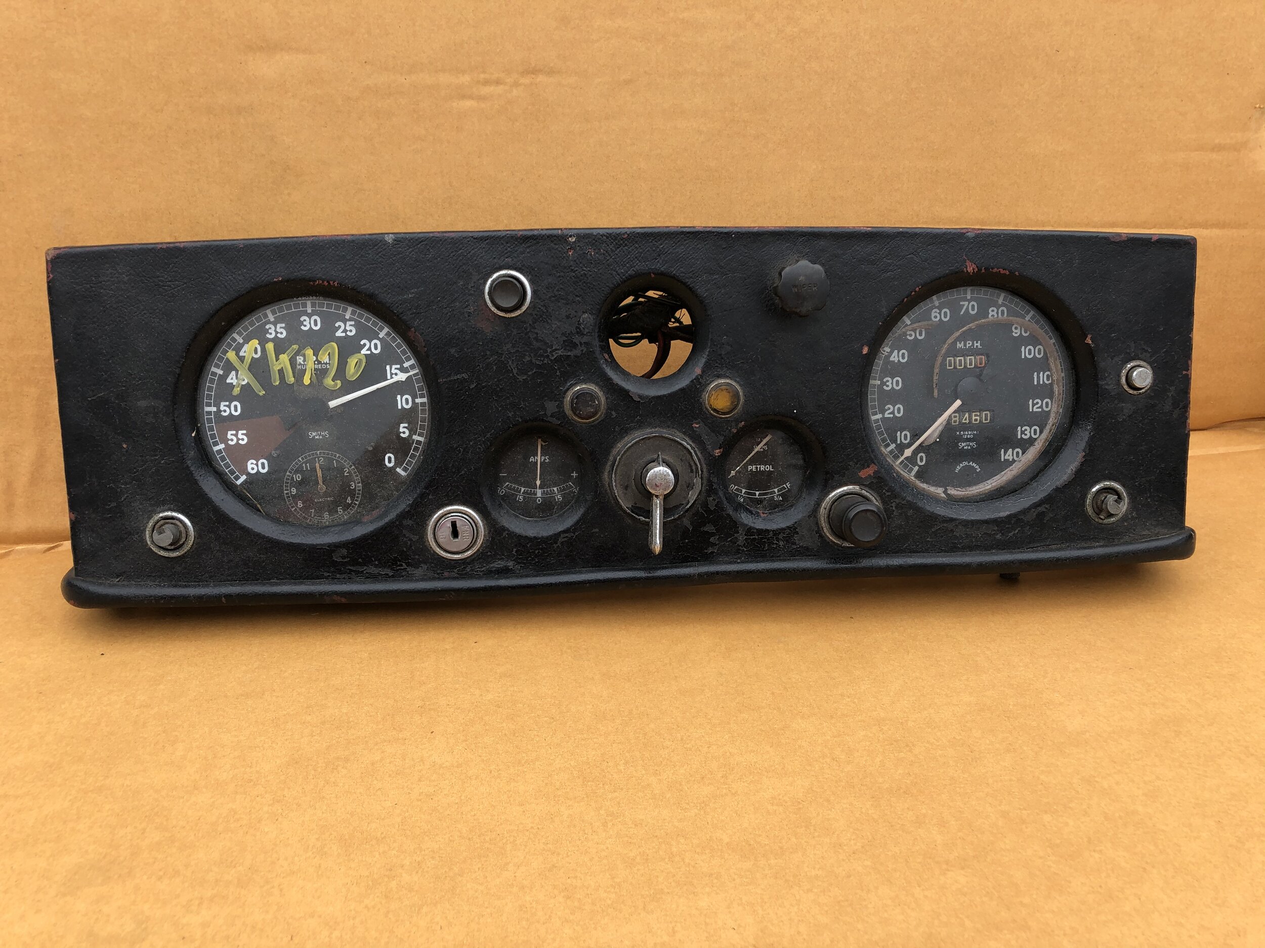 Jaguar XK120 Instrument Panel