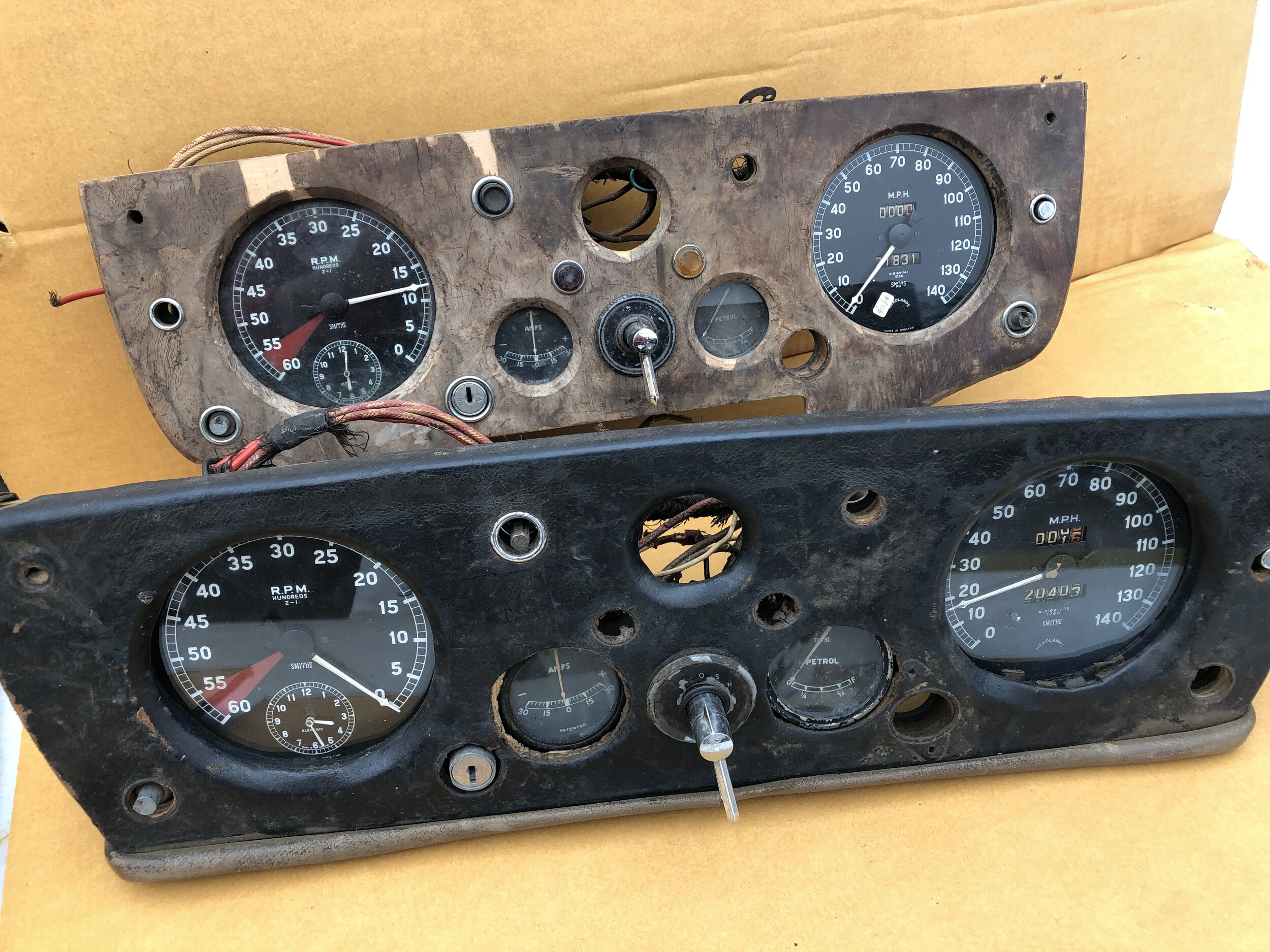 Jaguar XK140 Instrument Panels