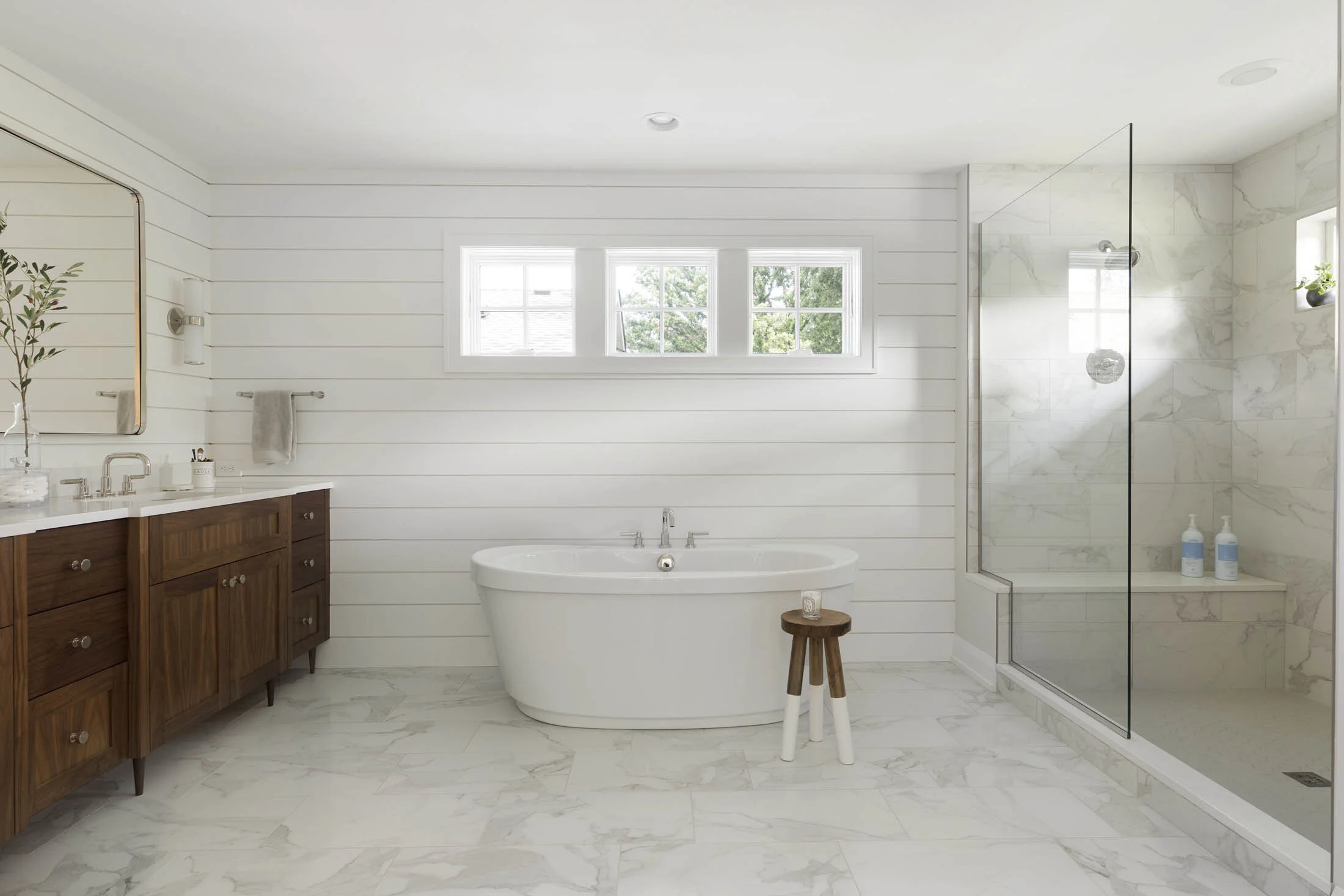 Modern New Custom Home in Edina13.jpg