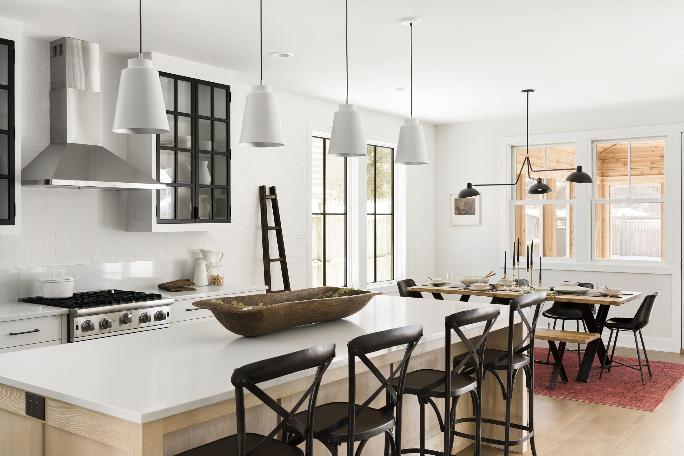 ModernCustomHomeinEdina07.jpg