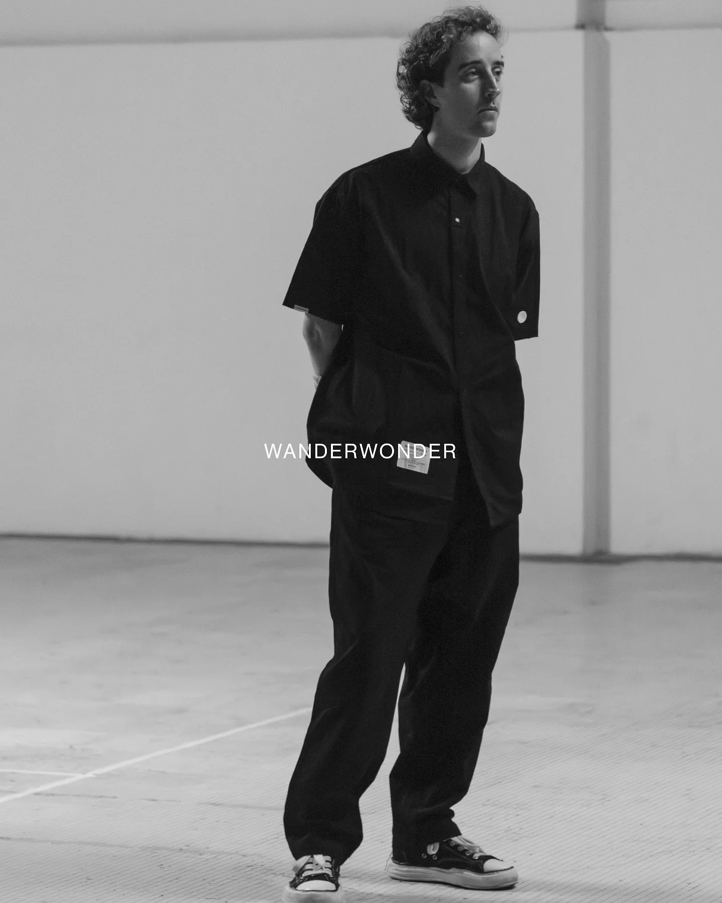 Short Sleeve Overshirt (Black) 

100% cotton | Wrinkle resistant fabric | Silicon logo emblem | Relaxed fit | Snap button closure | Hidden side pockets near hem