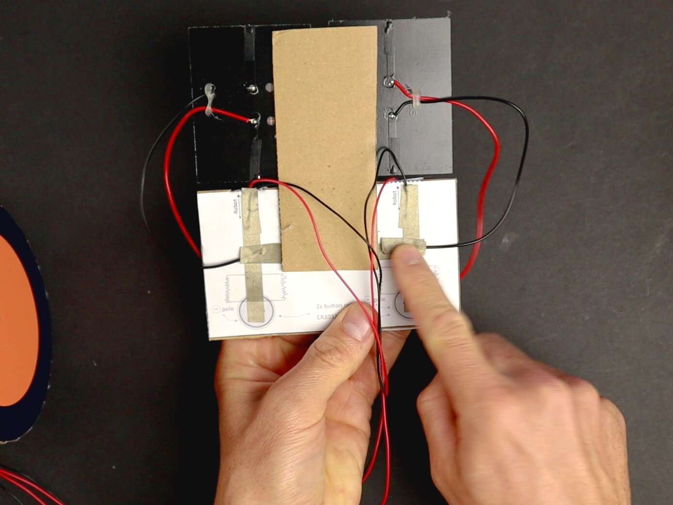 wiring of the two solar cells