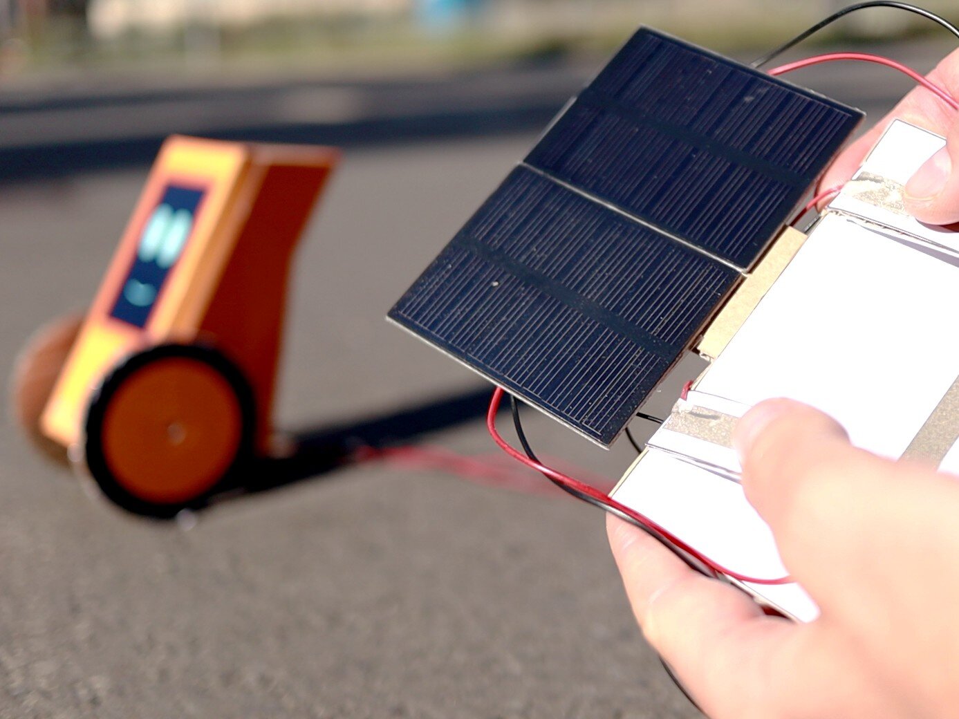 solar powerd robot in action