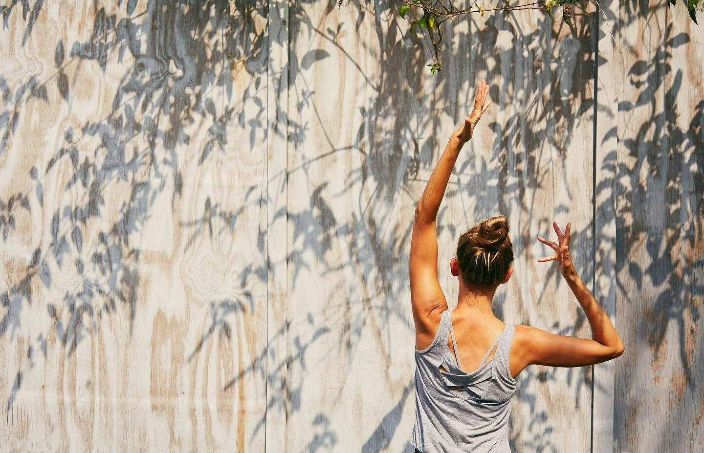 I&rsquo;m teaching at lunchtime for @yogaonthelane today: 12.30 - 1.30pm, on zoom. A midday movement break definitely helps the afternoon feel nicer.
.
.
My darling @laurajayneedwards took this photo, on the hottest day last year and it feels like a 