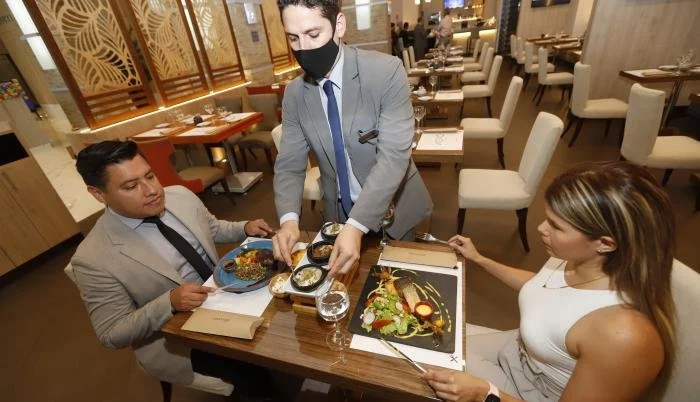 La comida libre de gluten y certificada escasea en el plato