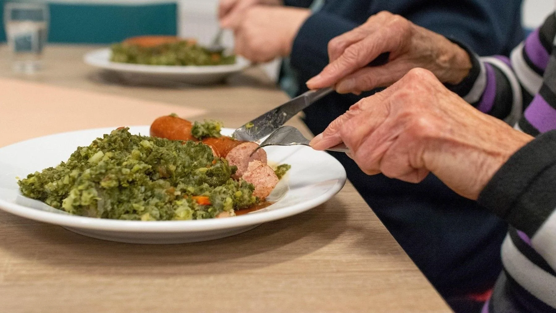 El Gobierno blindará la alimentación saludable en hospitales y residencias y elimina los ultraprocesados infantiles