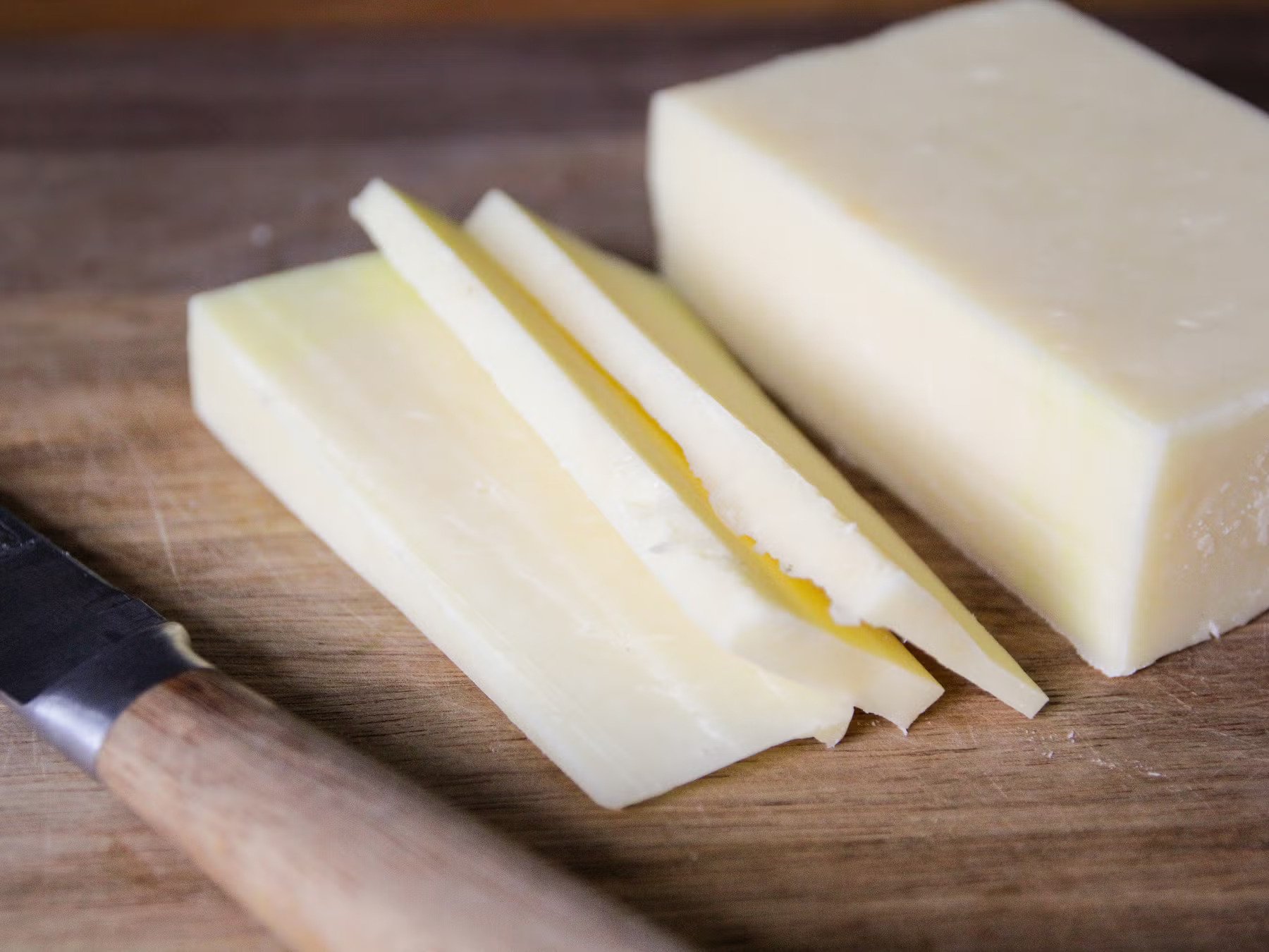 FDA: Cheddar Cheese Linked to Multi-State E. Coli Outbreak Is Still on Shelves