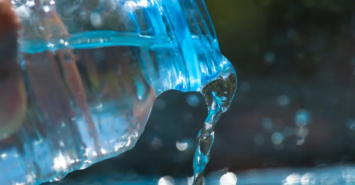Des microplastiques omniprésents dans les bouteilles d’eau