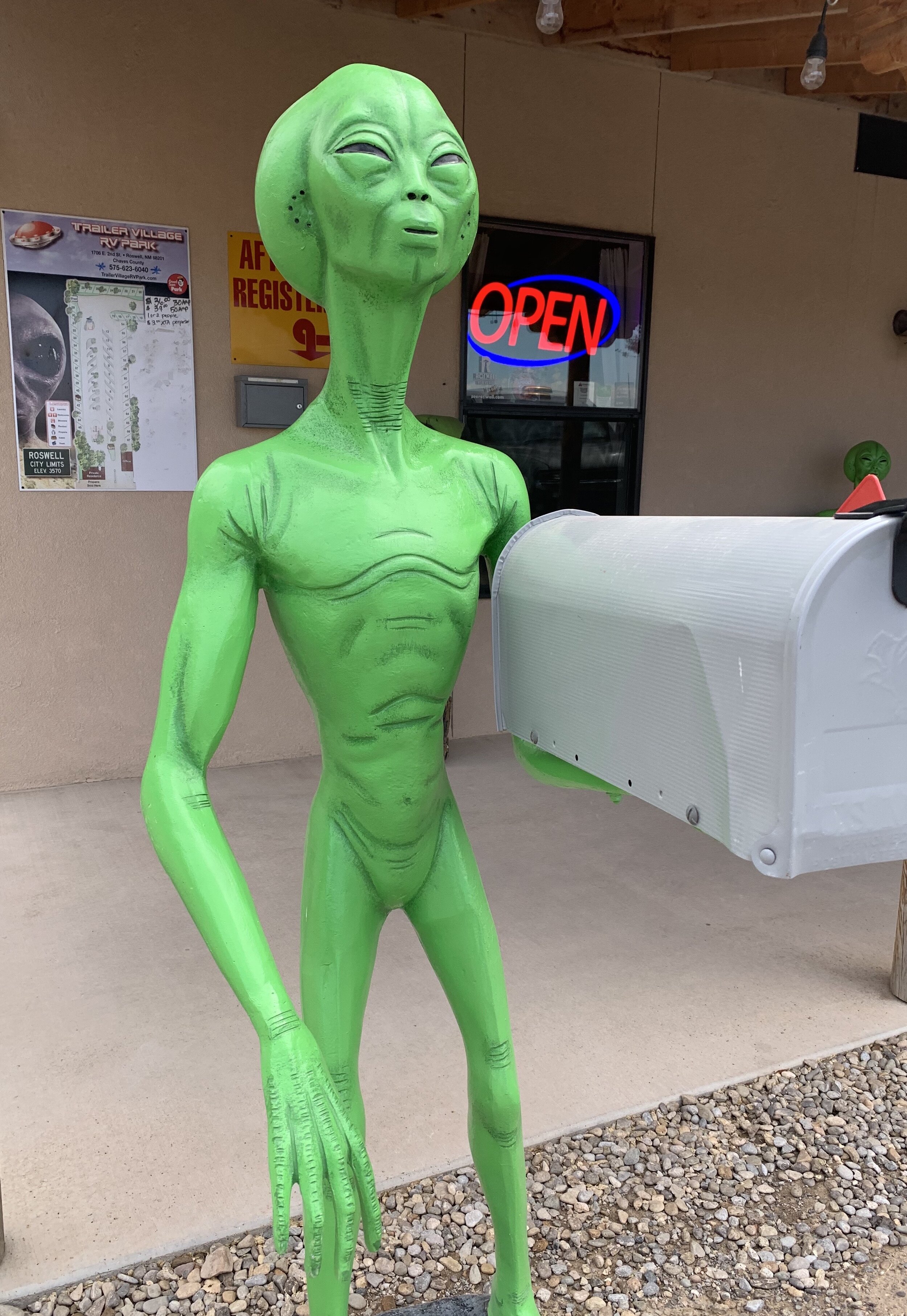  The entrance to our RV Park in Roswell, NM.👽 