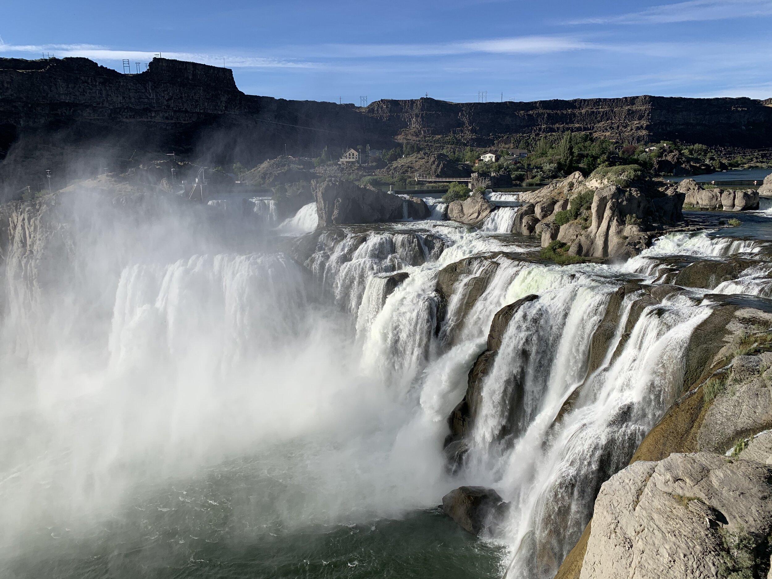  Immediately after arriving in Twin Falls, Idaho, we discovered the  Niagara of the West,  as Shoshone Falls is sometimes called. The falls are 212 feet—45 feet taller than the true Niagara Falls, and are over 1000 feet wide.   