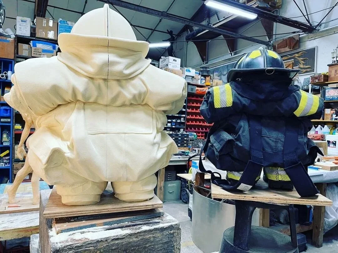 Reposted from @warehouseartssp

Mark Aeling @mgasculpturestudio is currently working on final surface details of fabric folds, stitching and seems for the SPFR memorial that will be cast in bronze.The finished piece will be on display on Demens Landi
