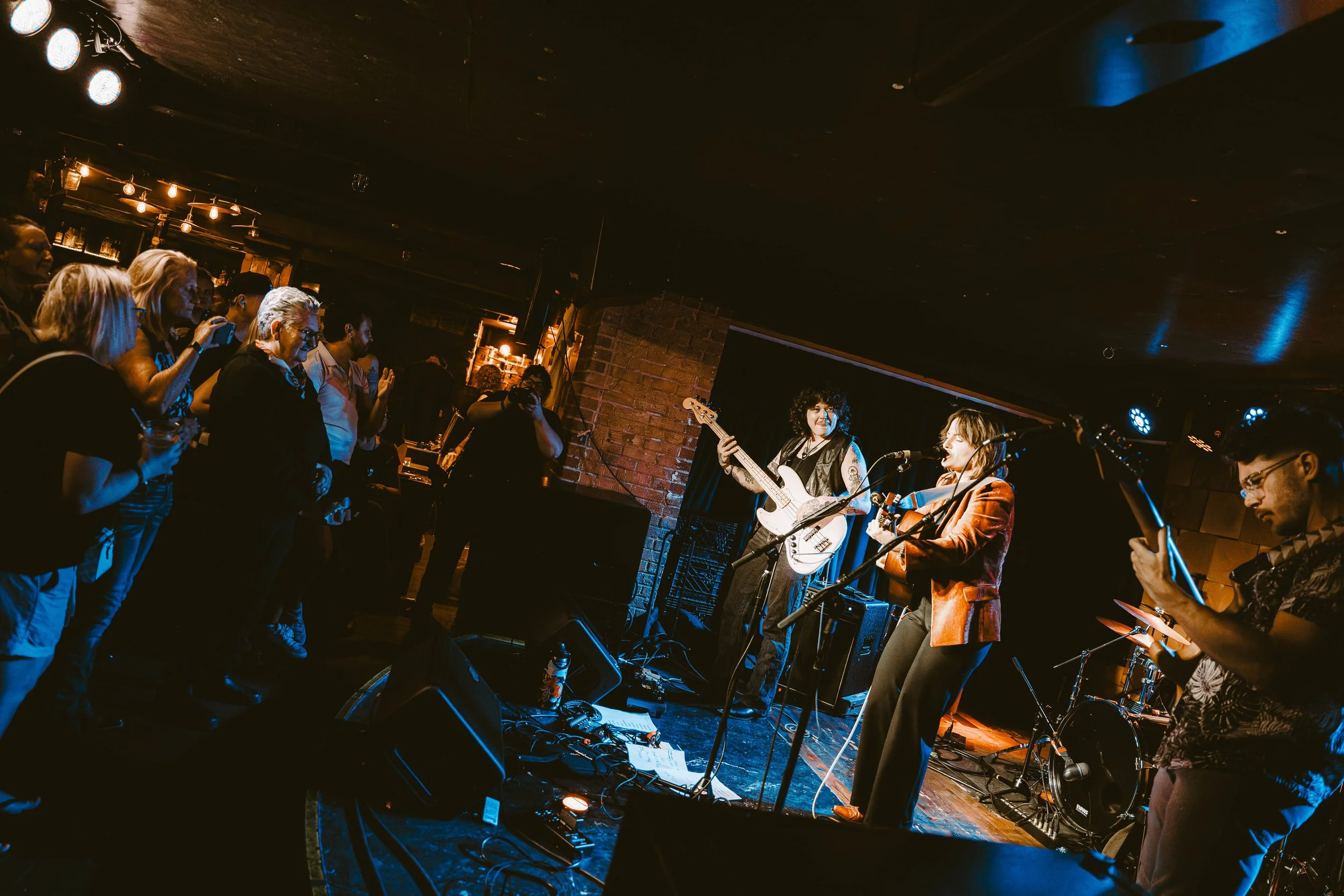 amy martin sings to sold out room