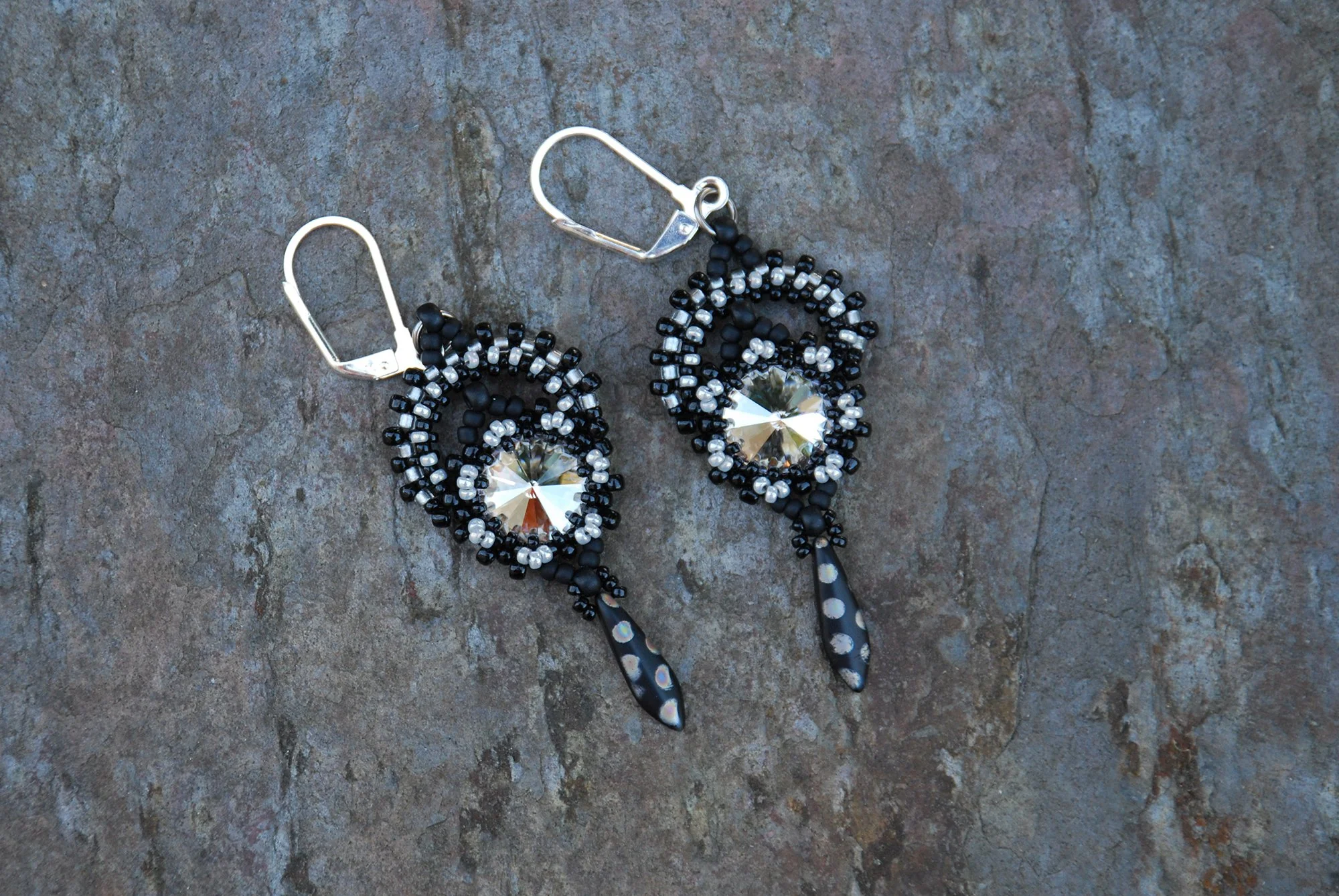 BW_earring3.jpg