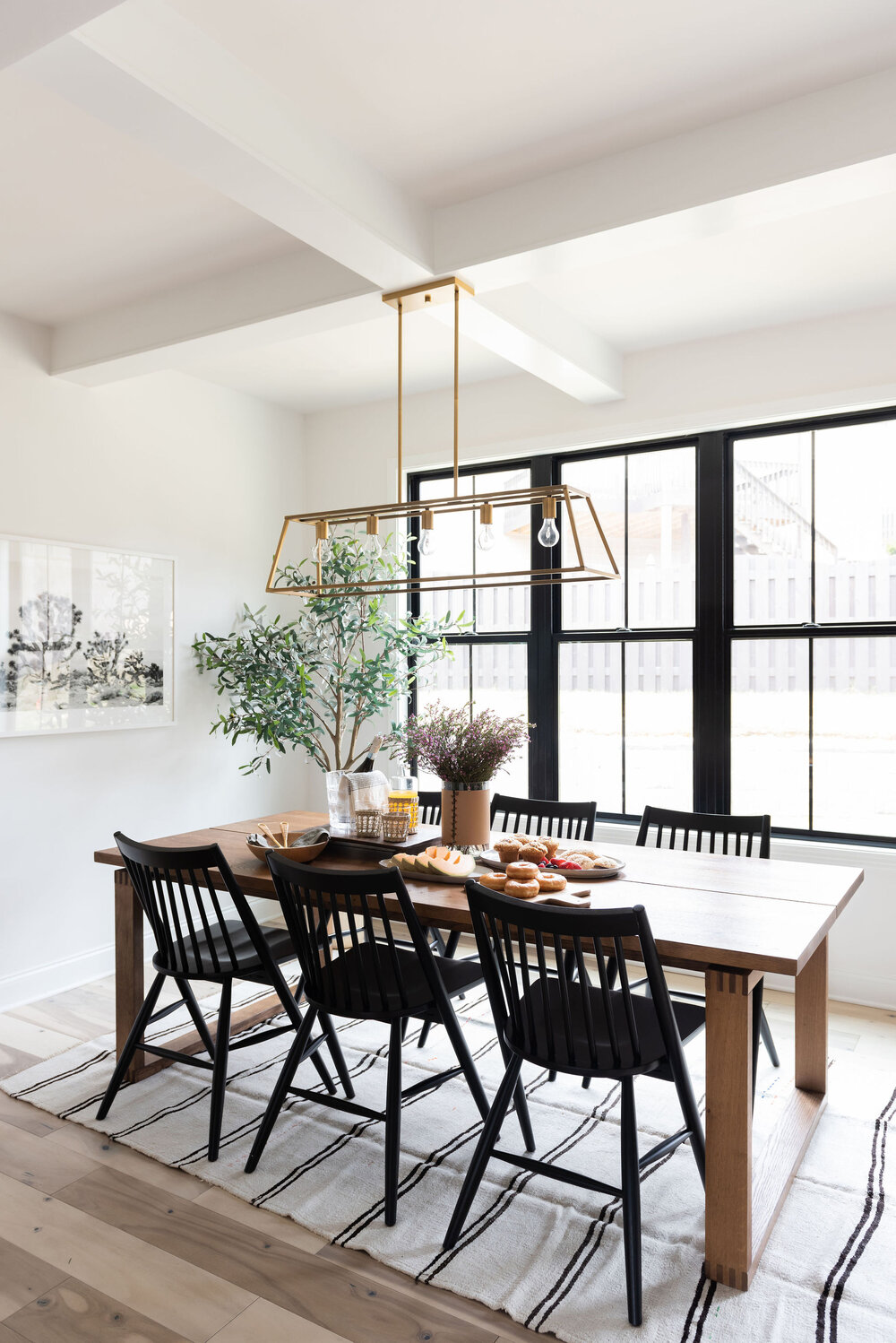 BLACK AND WHITE AND NEUTRAL ALL OVER — Lauren DeBello Interiors