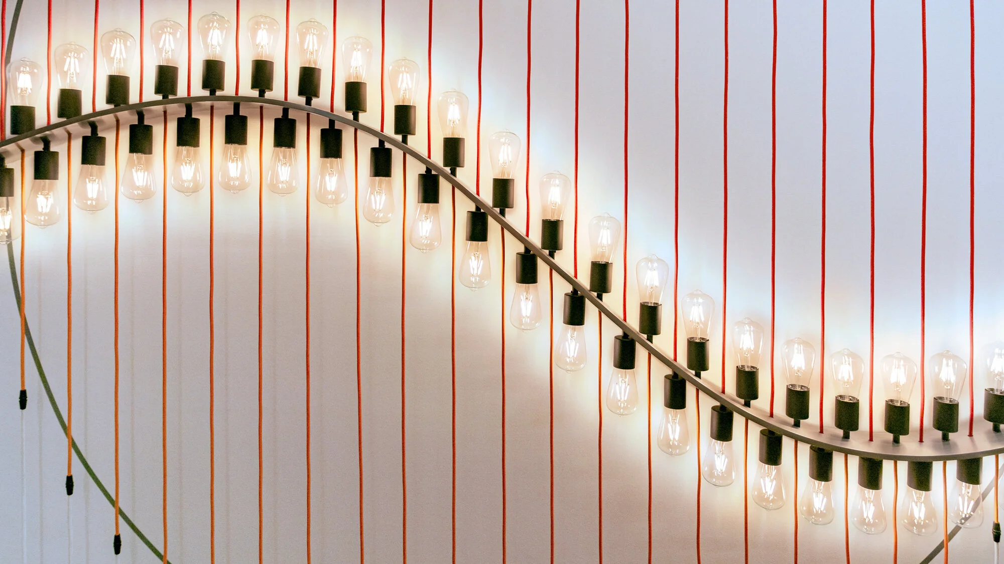 FL18_AO2LightBulb_Detail.jpg
