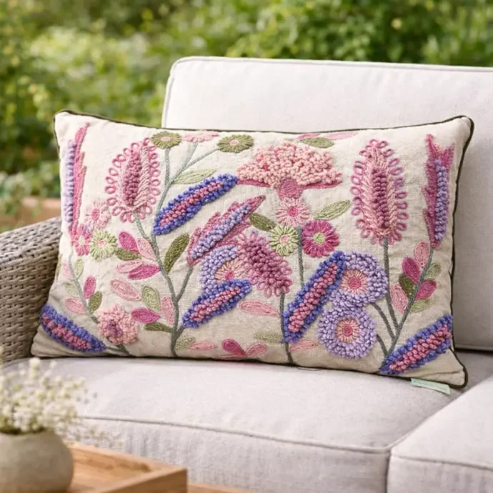 [CU25111] Phoebe Linen Cushion .webp